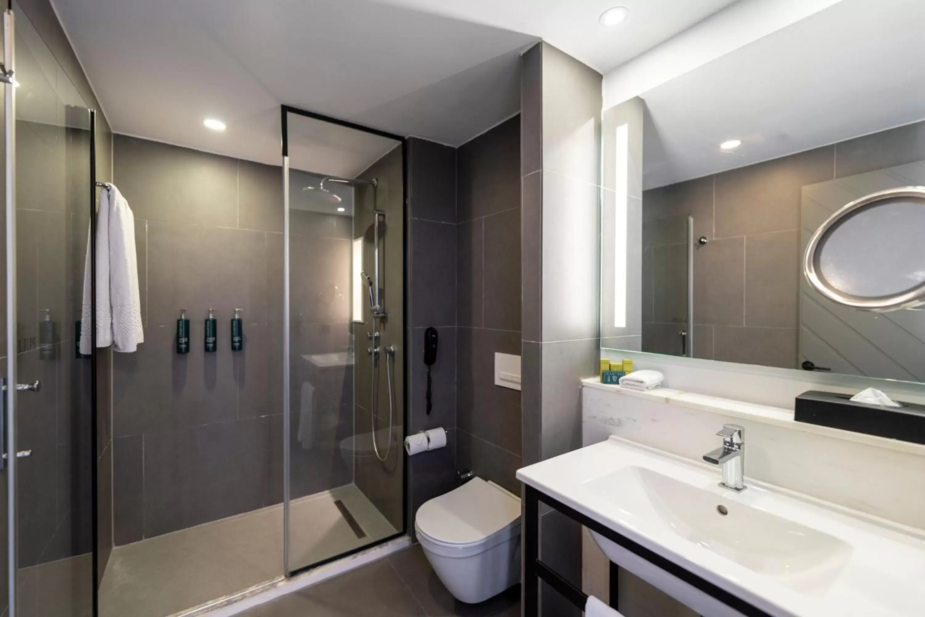 Bathroom in DoubleTree By Hilton Antalya-Kemer
