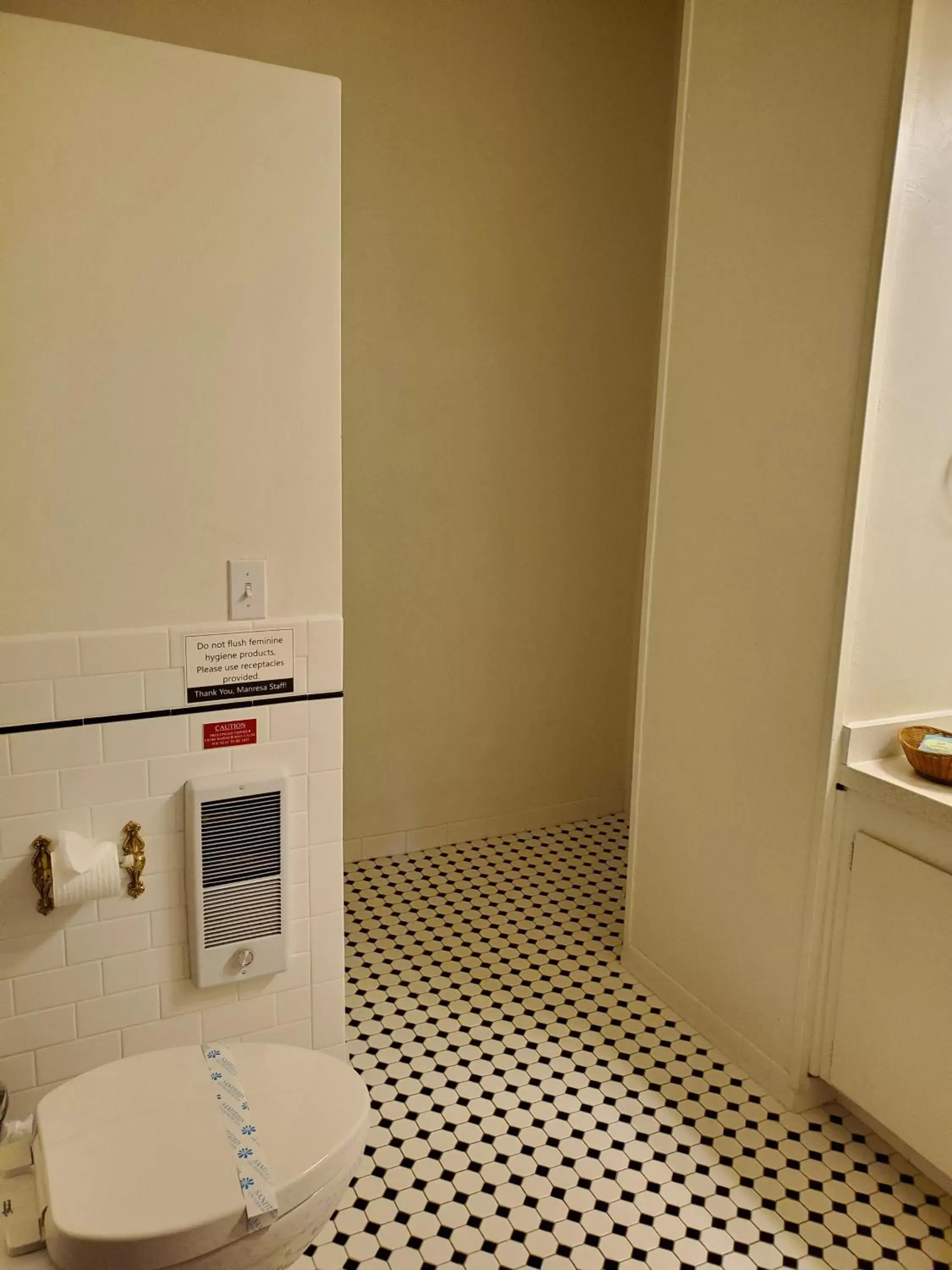 Toilet, Bathroom in Manresa Castle