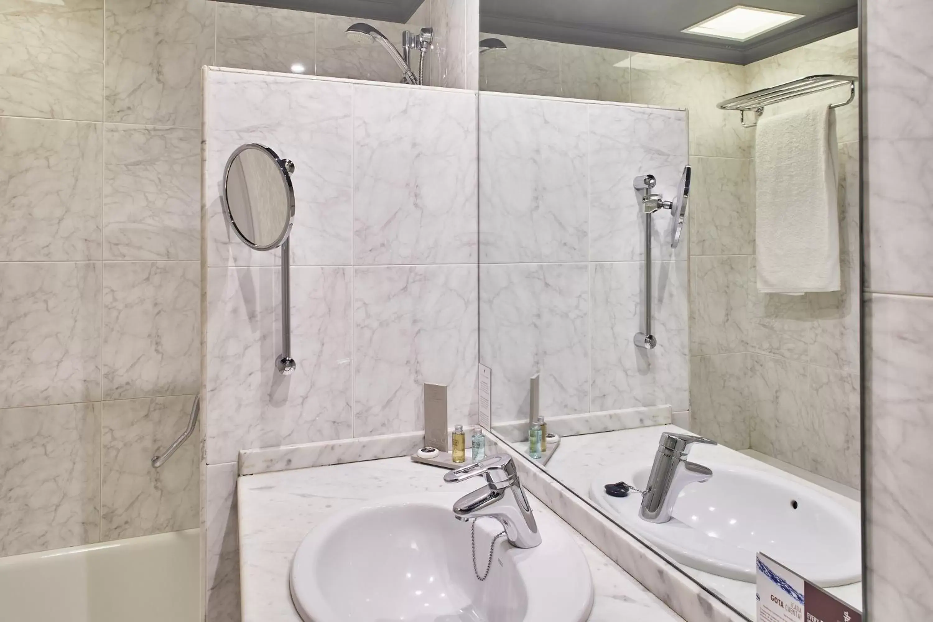 Shower, Bathroom in Silken Gran hotel Durango