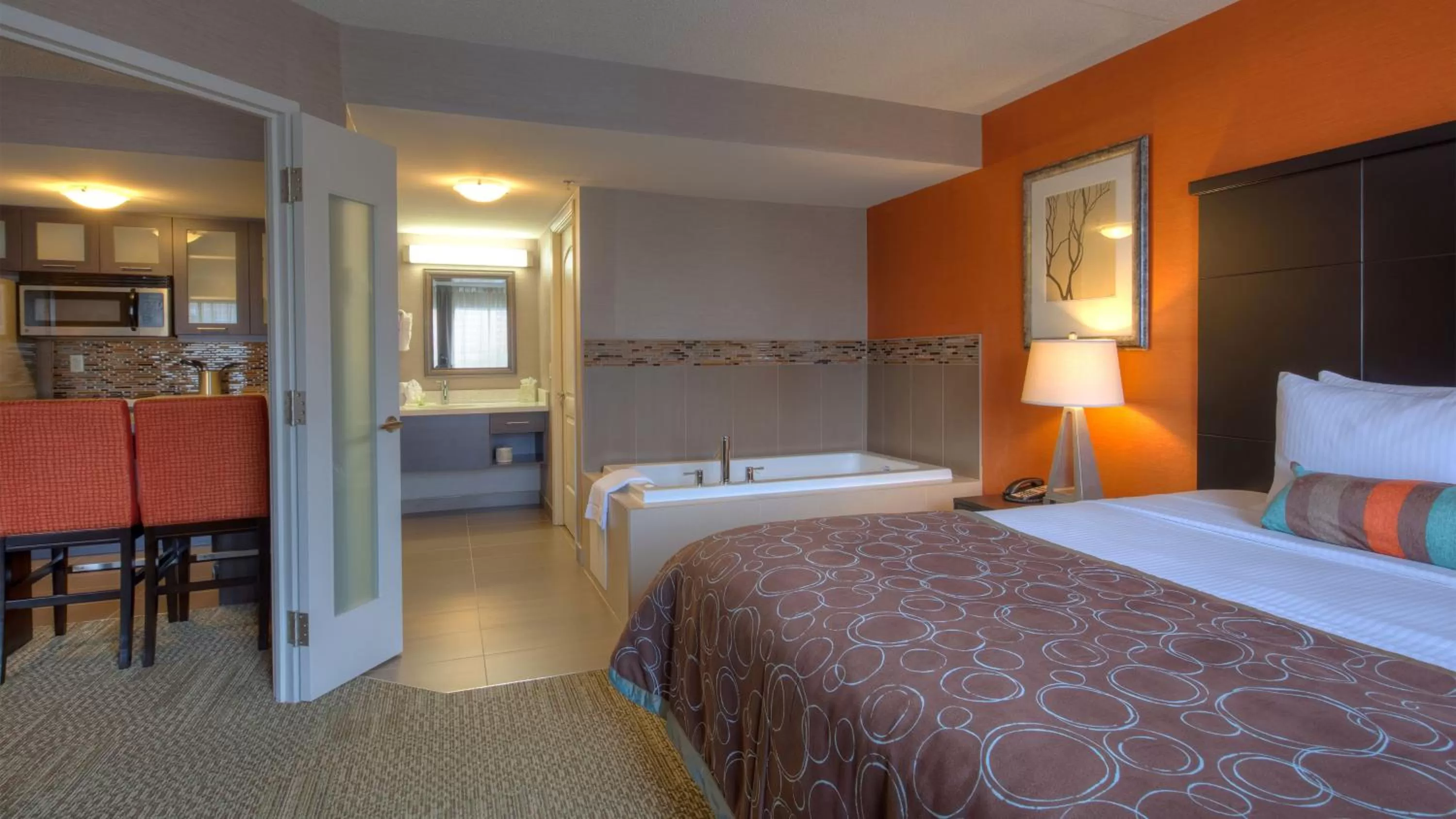 Photo of the whole room, Bed in Staybridge Suites Hamilton - Downtown by IHG