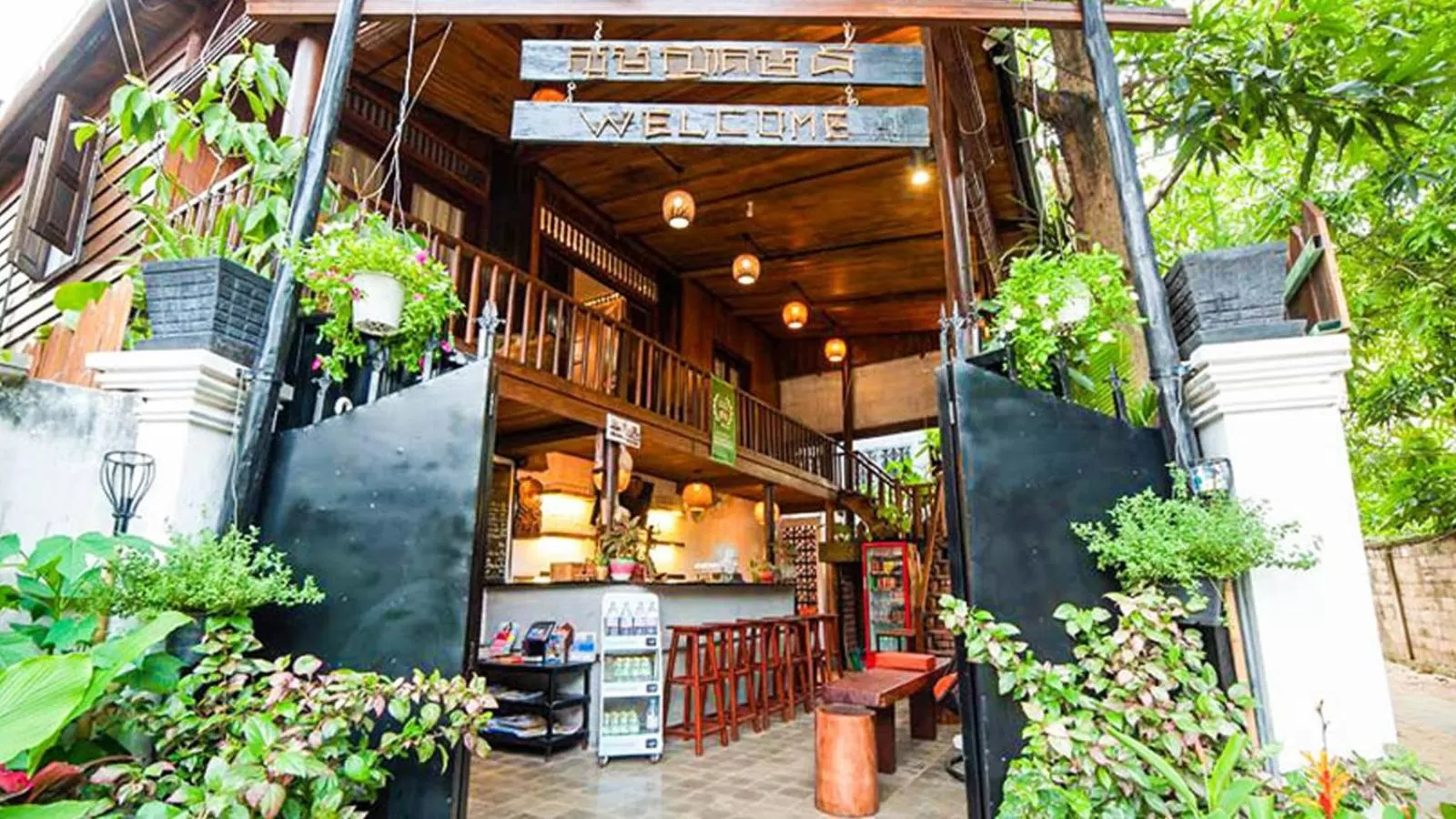 Property building in Maison Model d'Angkor