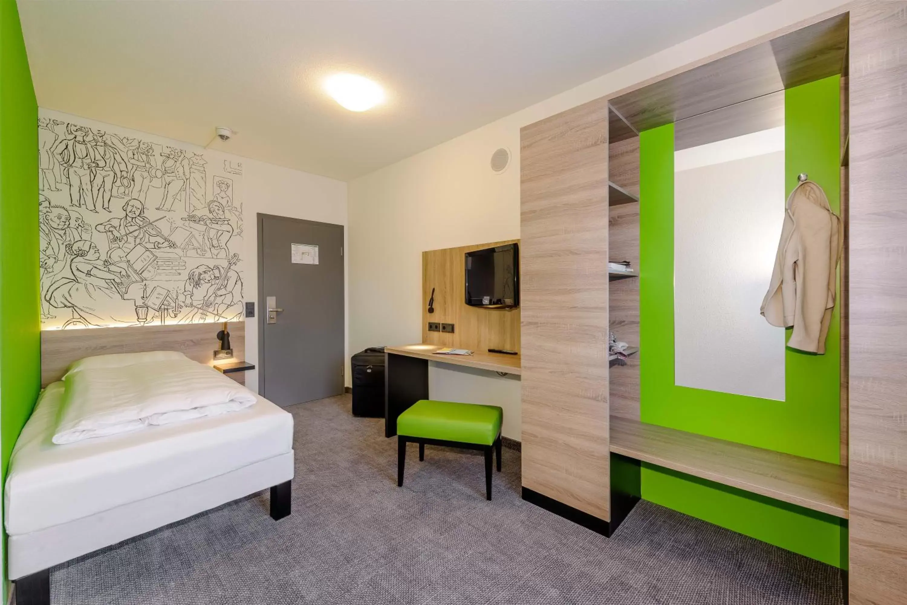 TV and multimedia in ibis Styles Halle