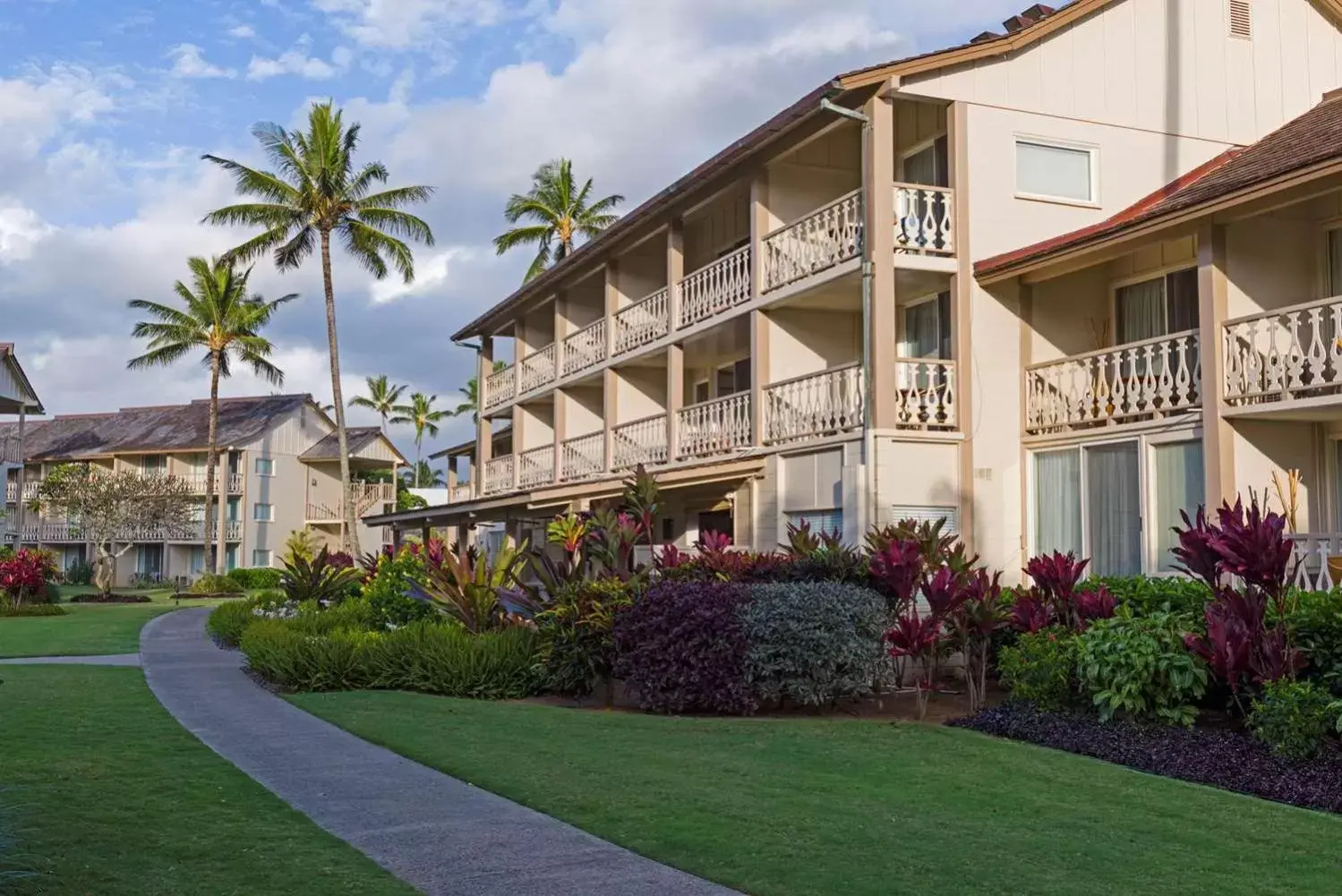 Property Building in Aston Islander On The Beach