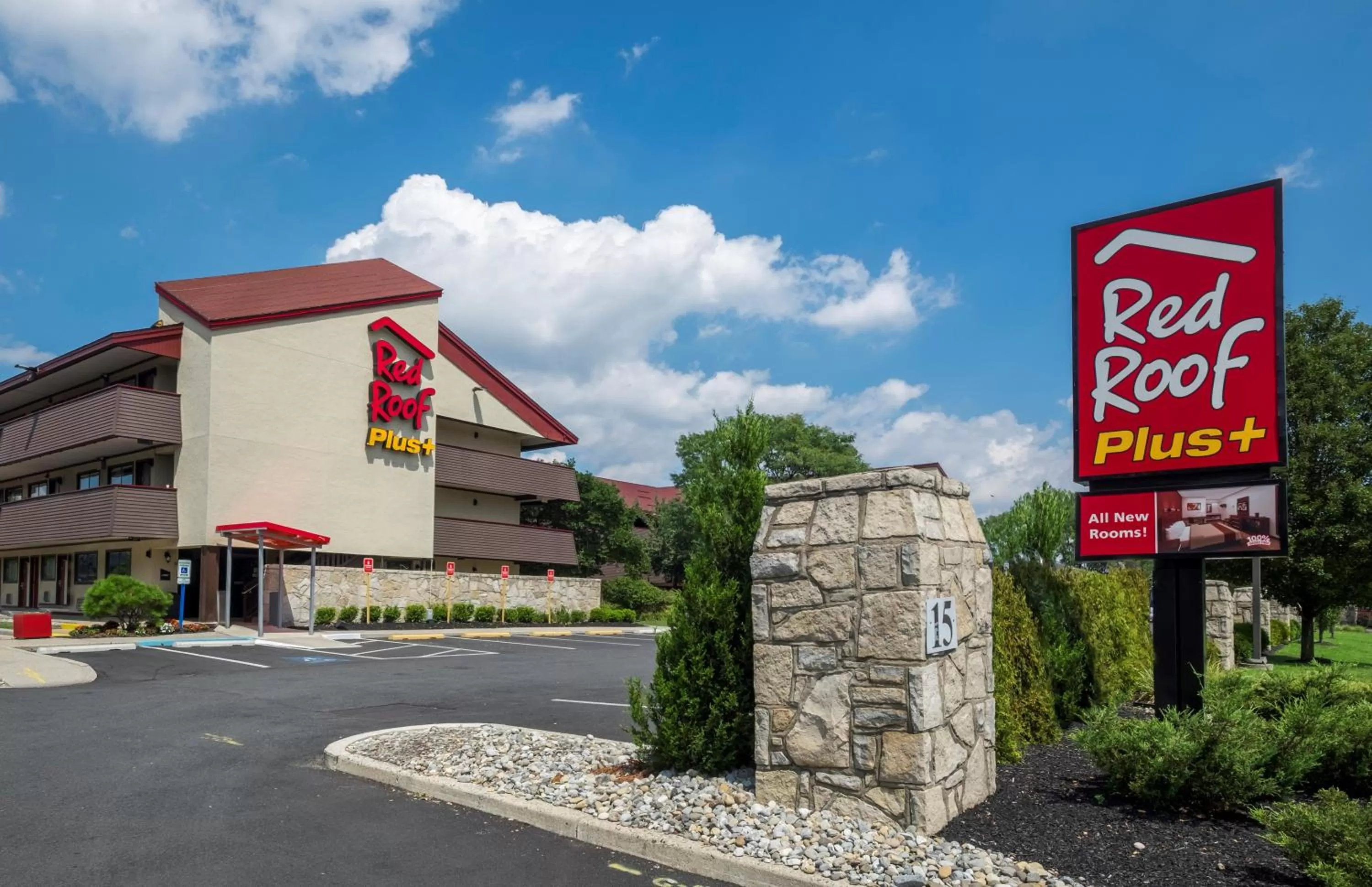 Property building in Red Roof Inn PLUS+ Secaucus - Meadowlands