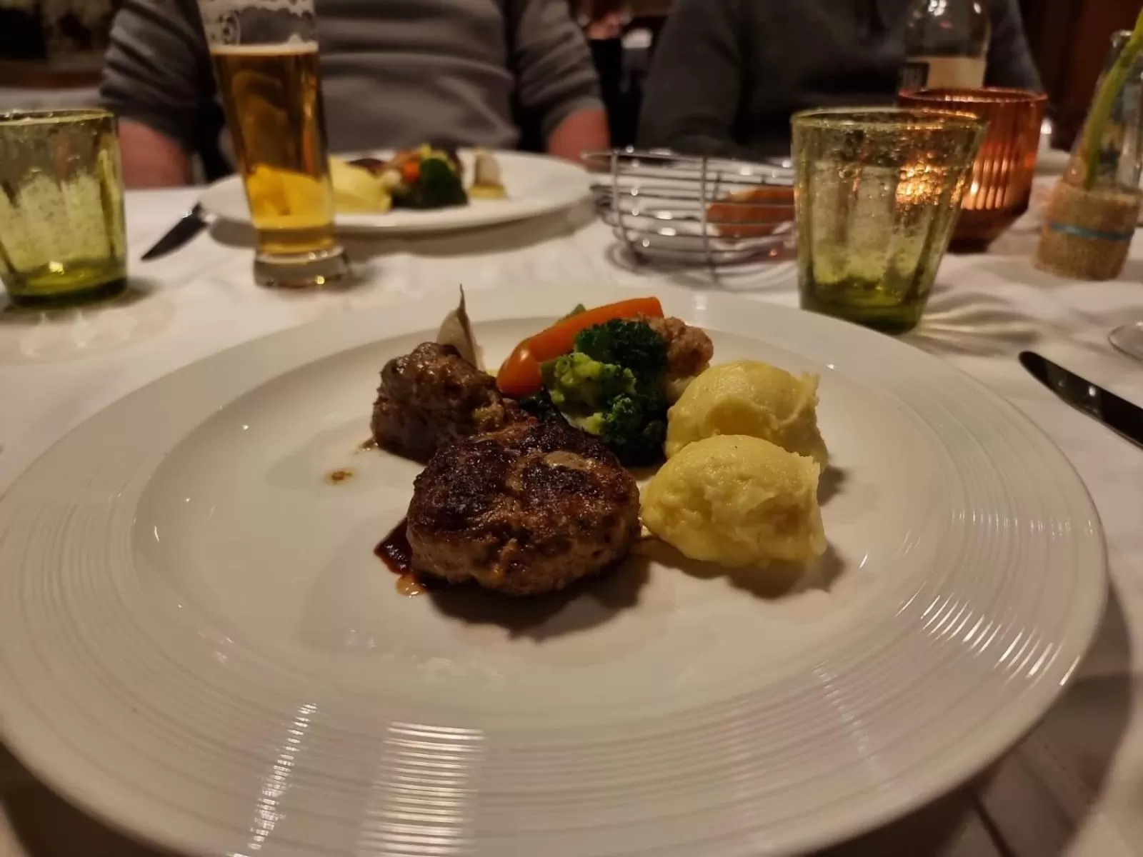 Restaurant/places to eat in Hotel Friedheim