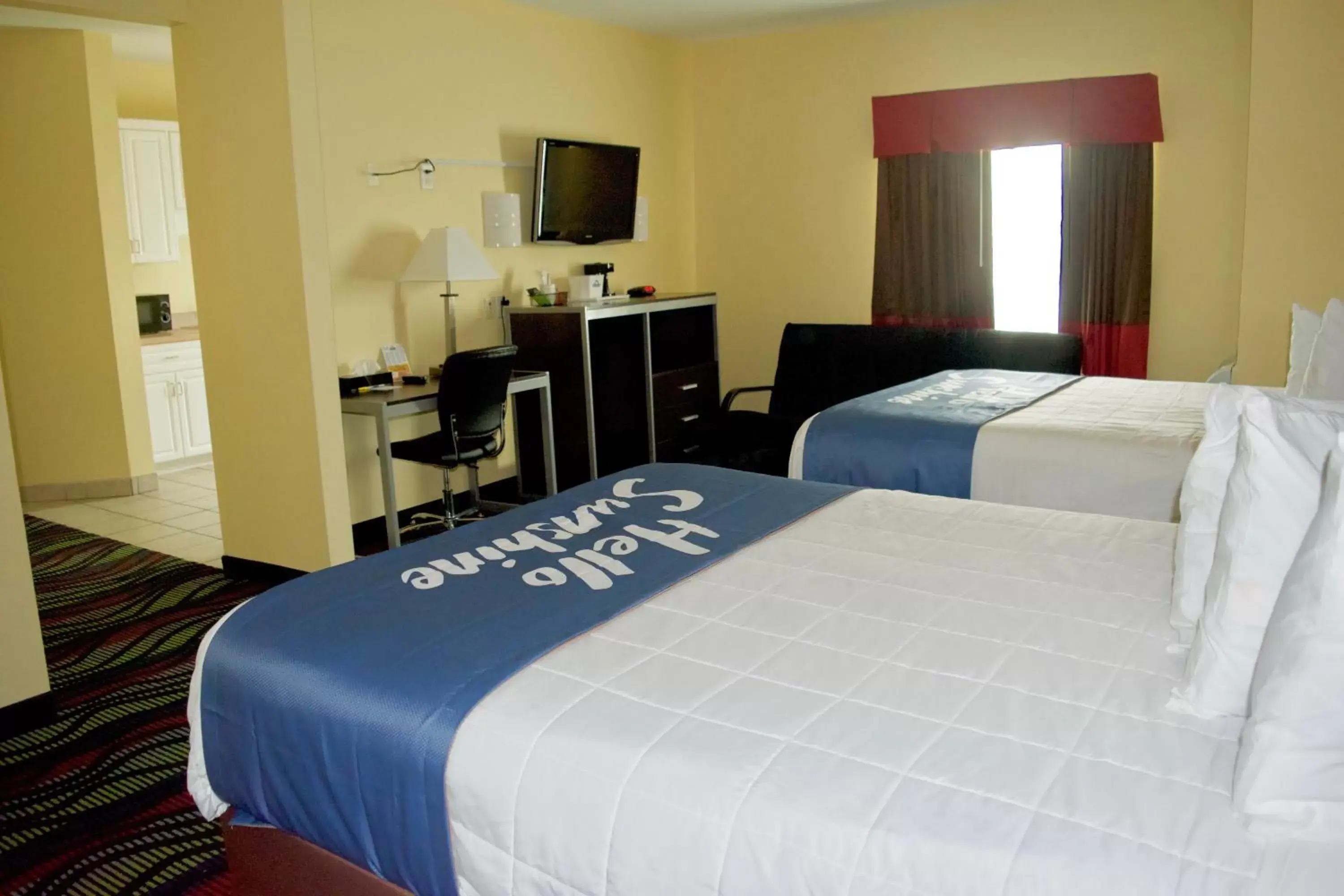 Photo of the whole room, Bed in Days Inn & Suites by Wyndham Augusta Near Fort Gordon