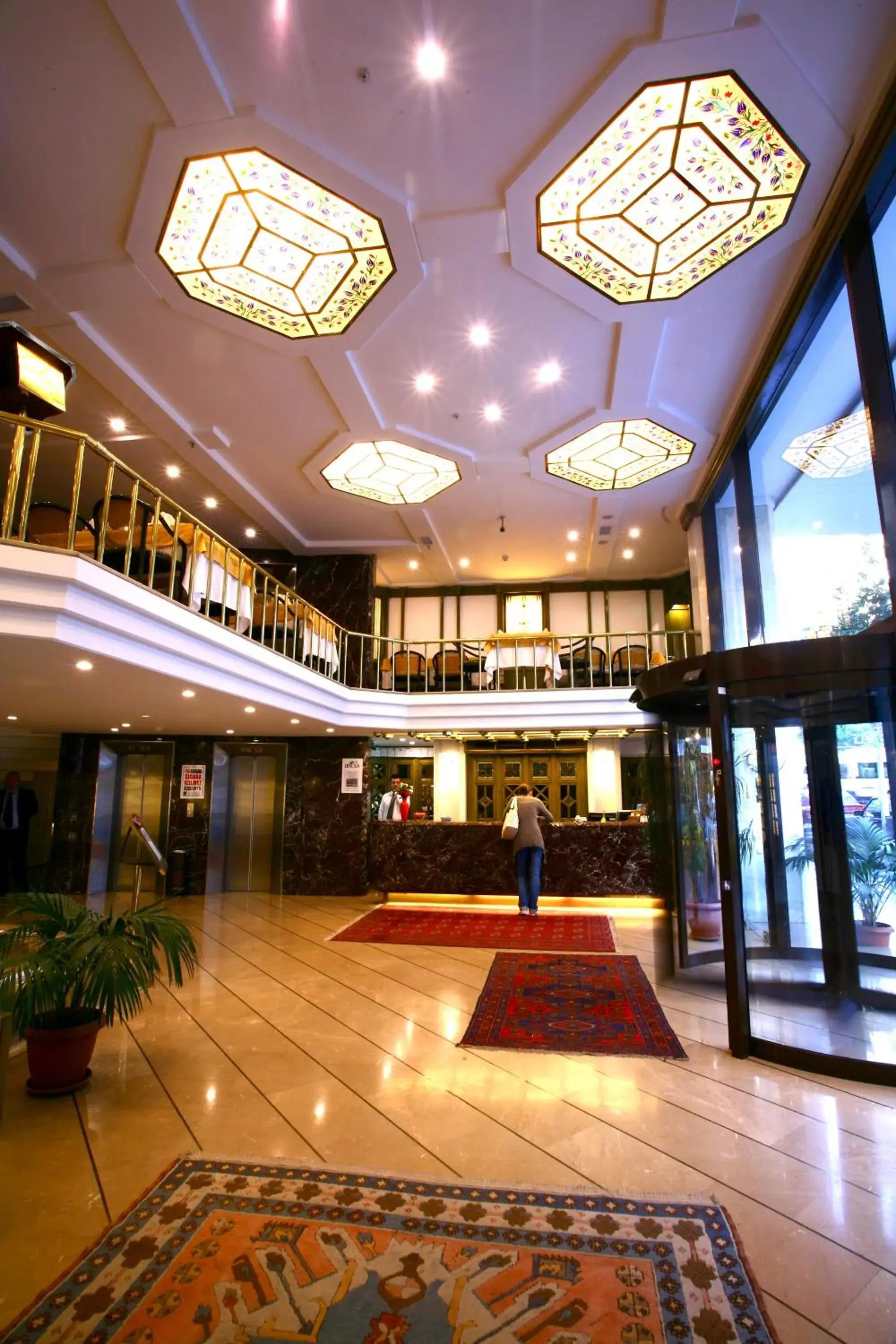 Lobby or reception in Istanbul Royal Hotel