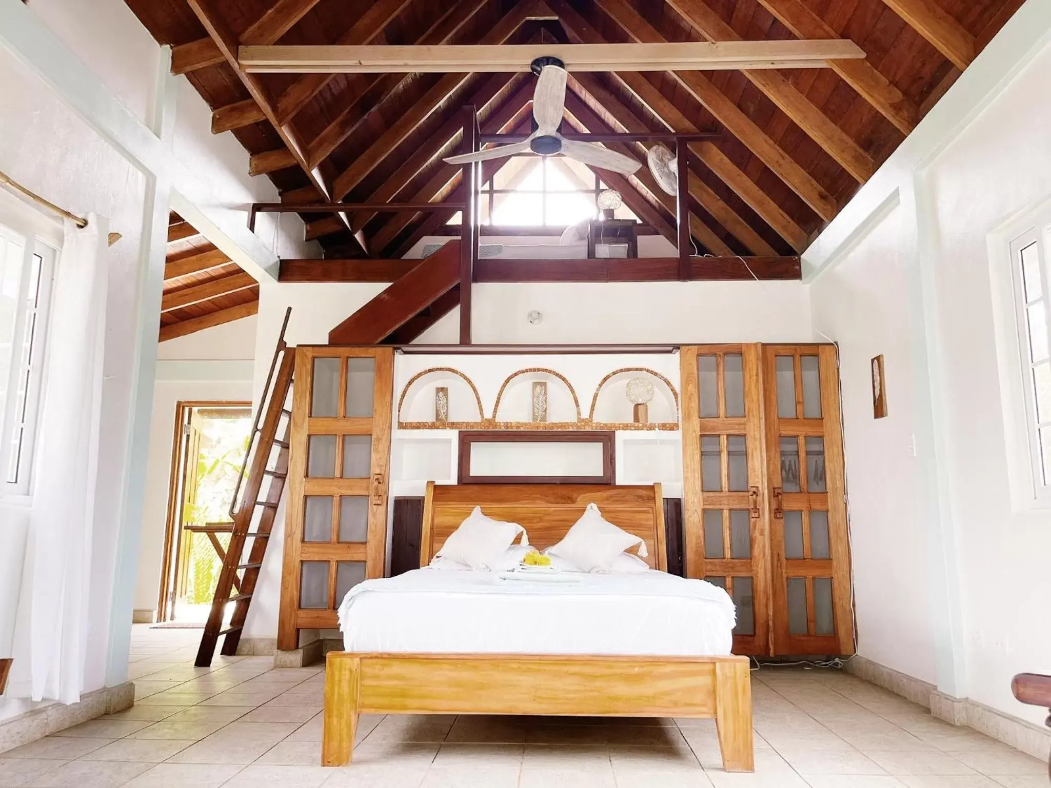 Deluxe Bungalow with Sea View in Bird Island Bungalows Deluxe Bungalow with Sea View in Bird Island Bungalows