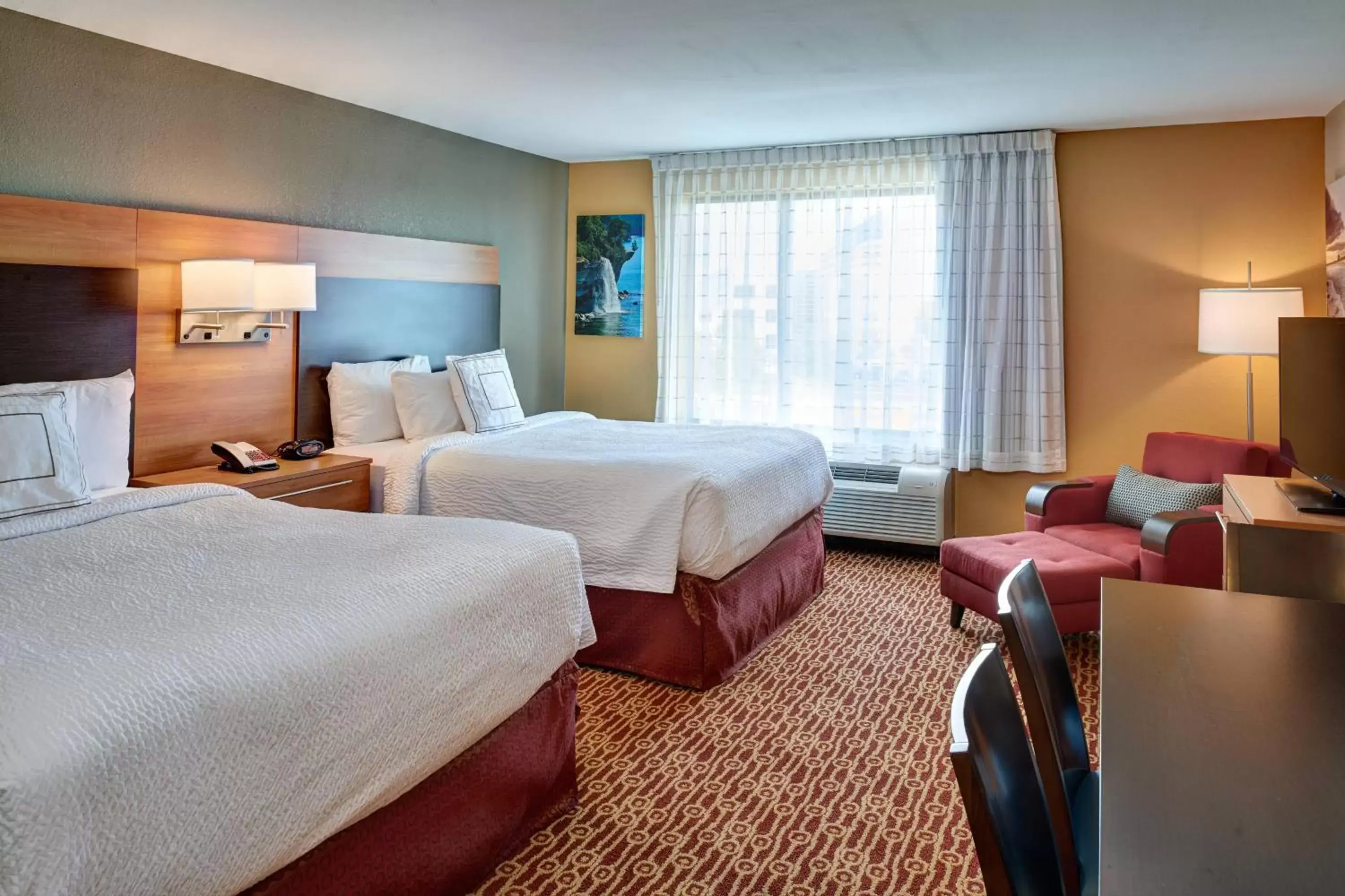 Photo of the whole room in TownePlace Suites by Marriott Detroit Troy