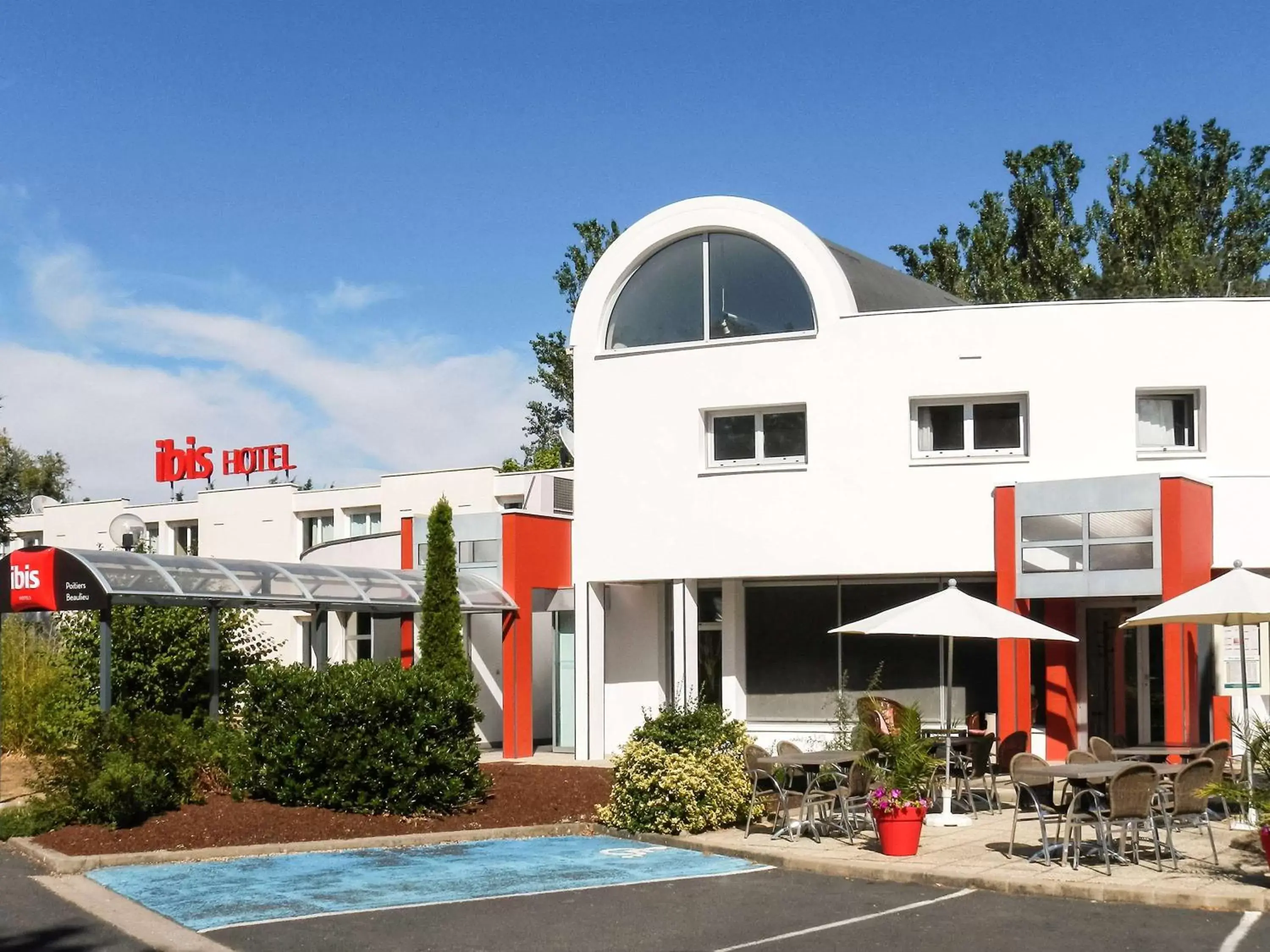 Property building in ibis Poitiers Beaulieu Property building in ibis Poitiers Beaulieu