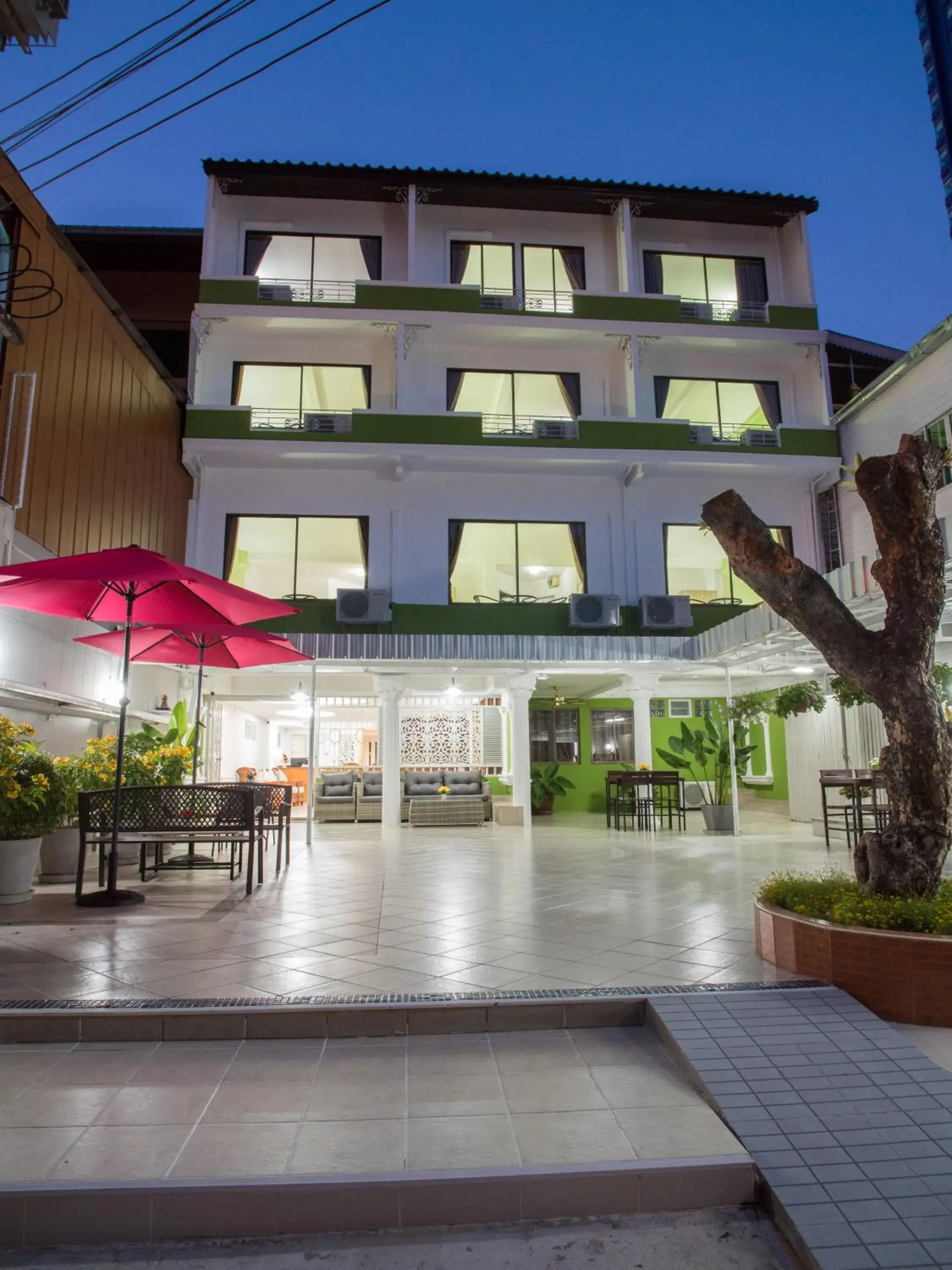 Property building in TJ Guesthouse Property building in TJ Guesthouse