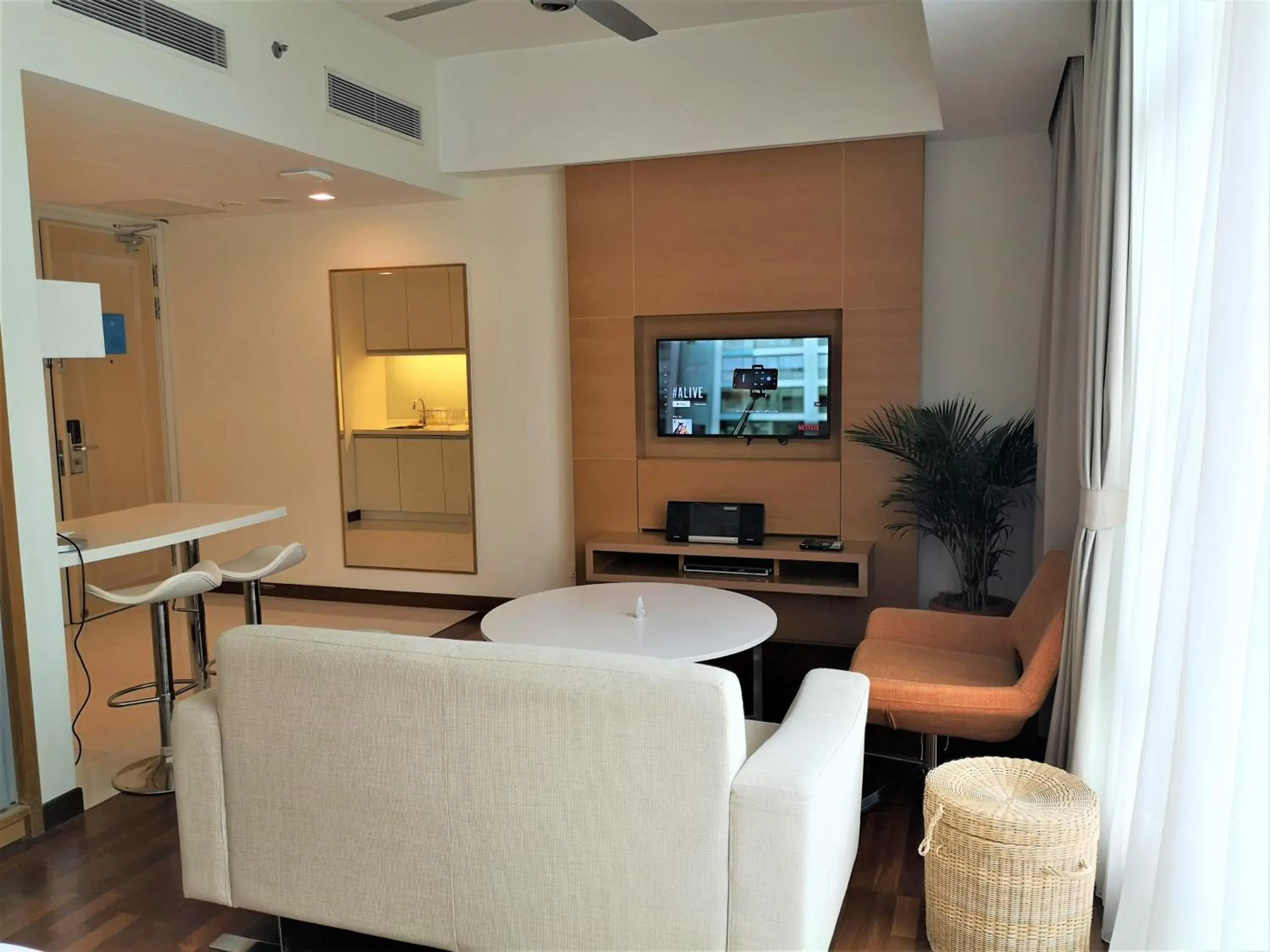 Seating Area in Cormar Suites