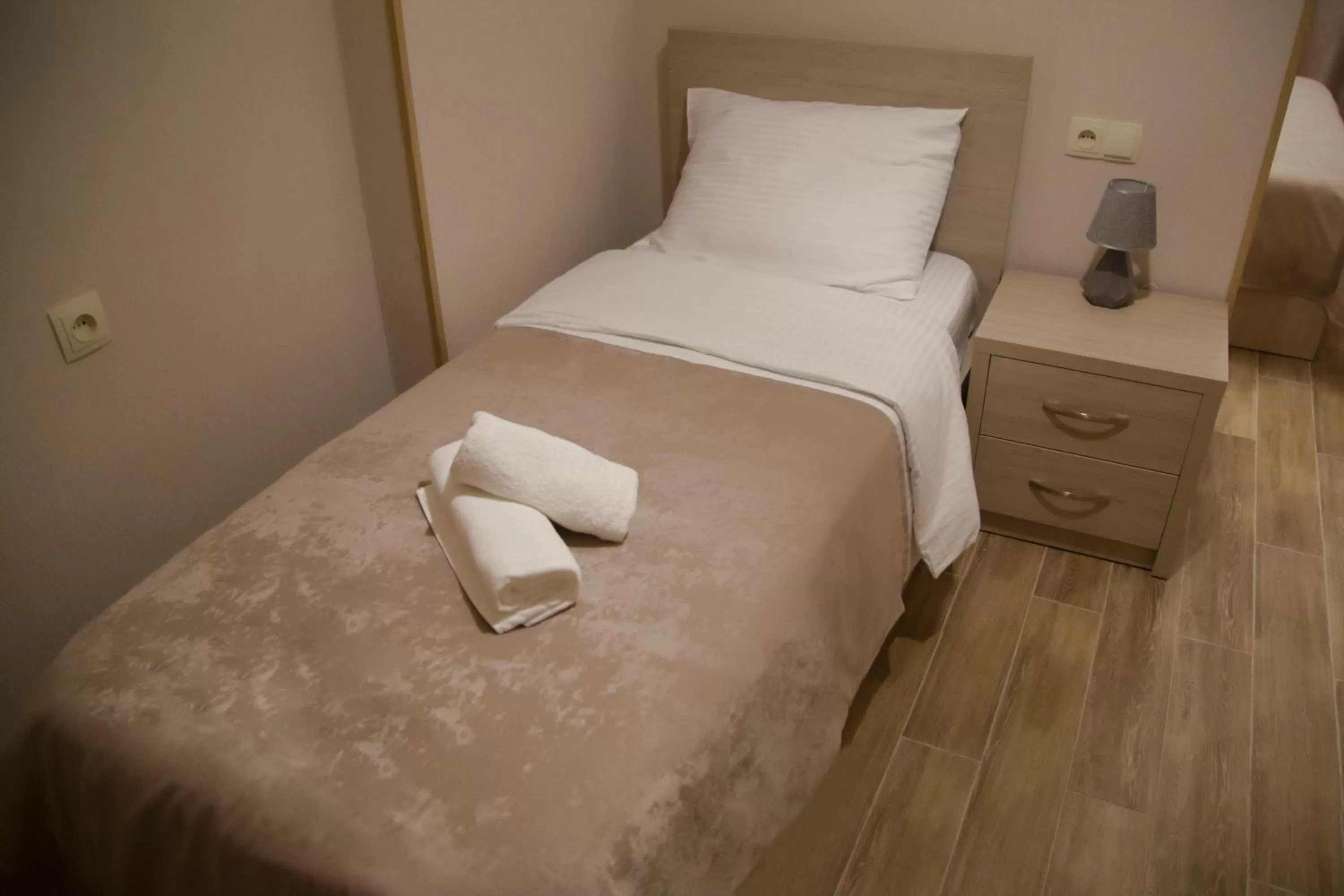 Living room, Bed in Family Hotel Triston