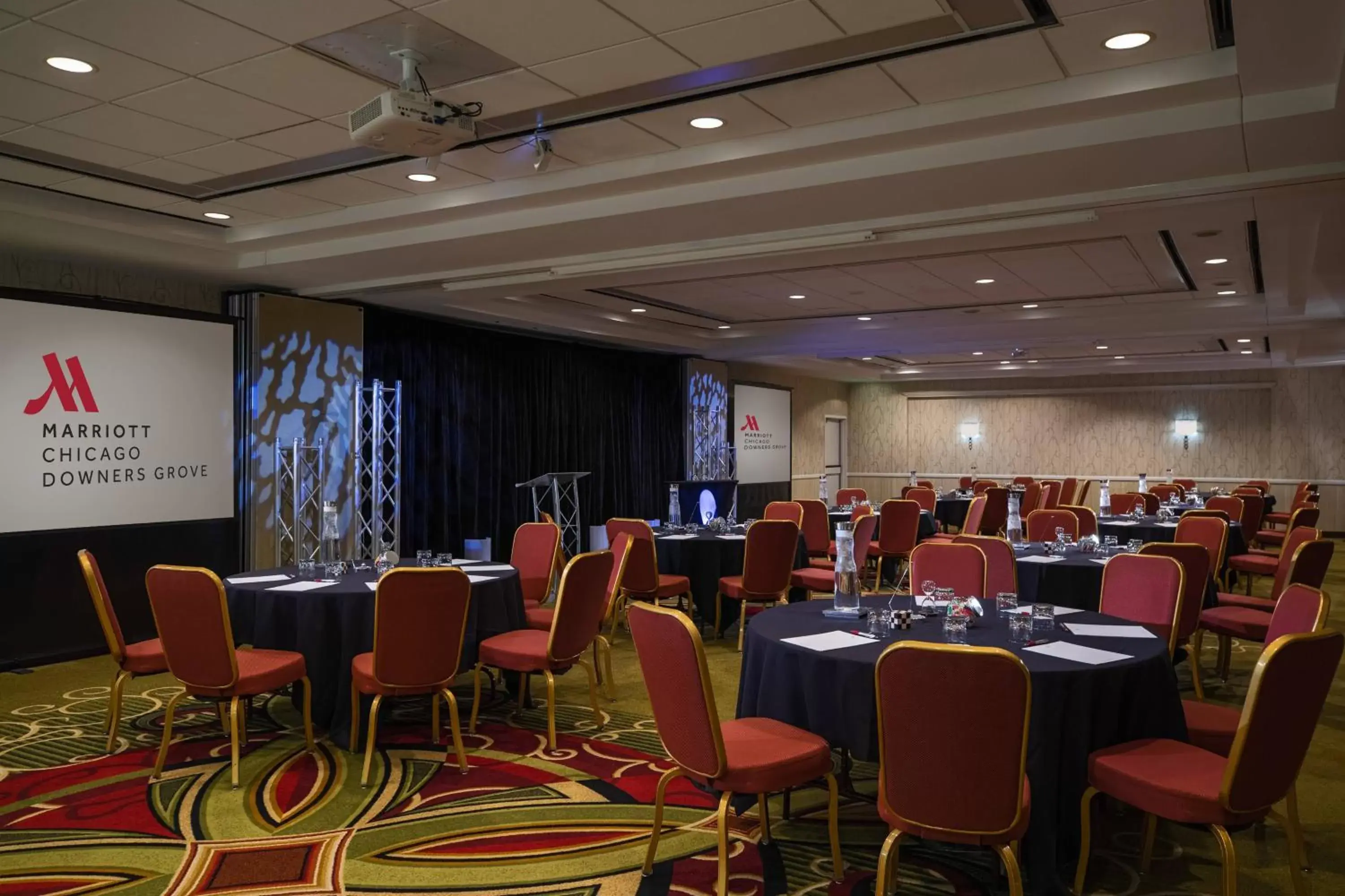 Meeting/conference room in Hampton Inn & Suites Downers Grove Chicago