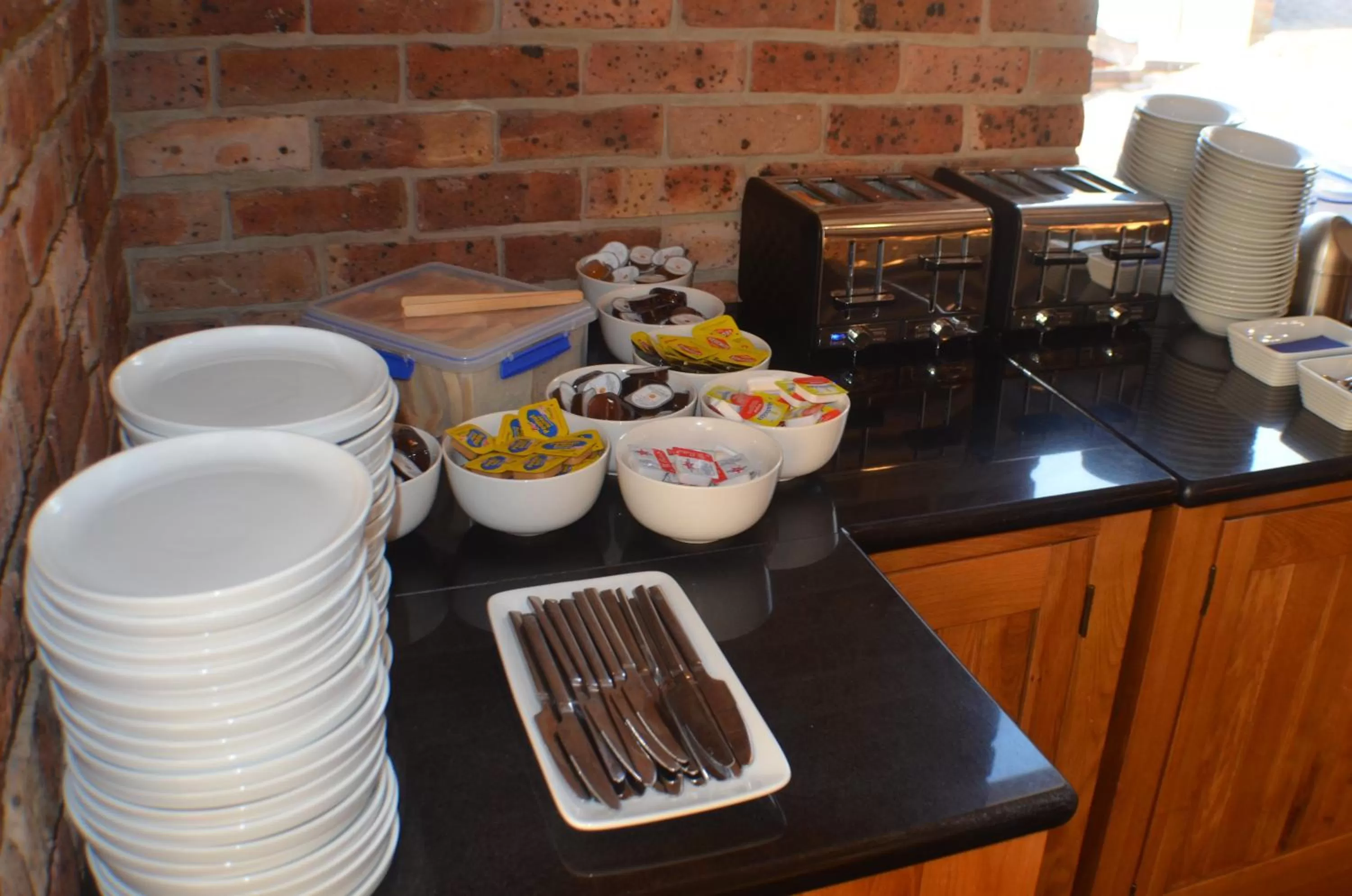 Continental breakfast in Deer Park Motor Inn Armidale