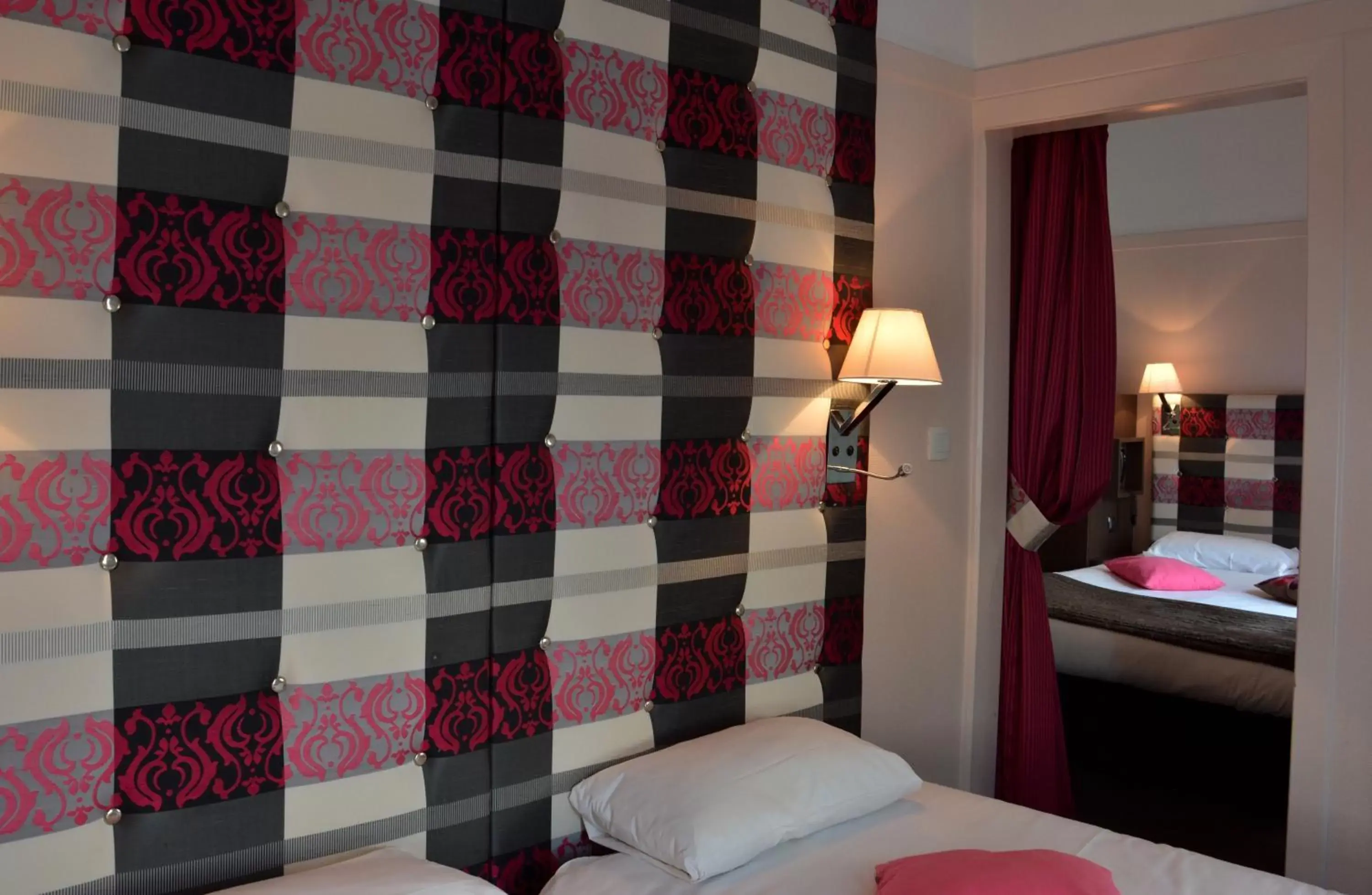 Bedroom, Room Photo in Hotel Des Bains