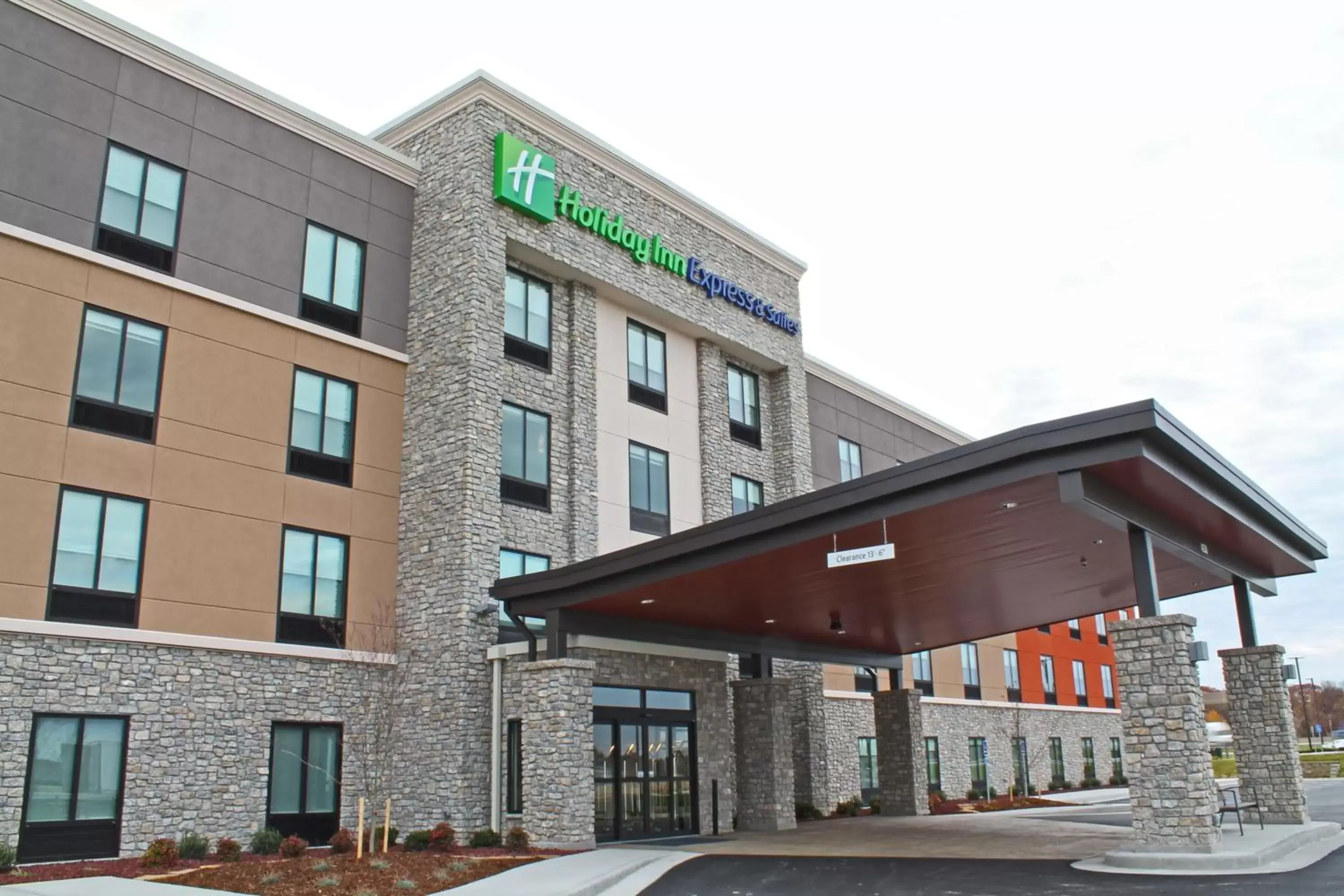Property Building in Holiday Inn Express & Suites - St. Louis South - I-55, an IHG Hotel