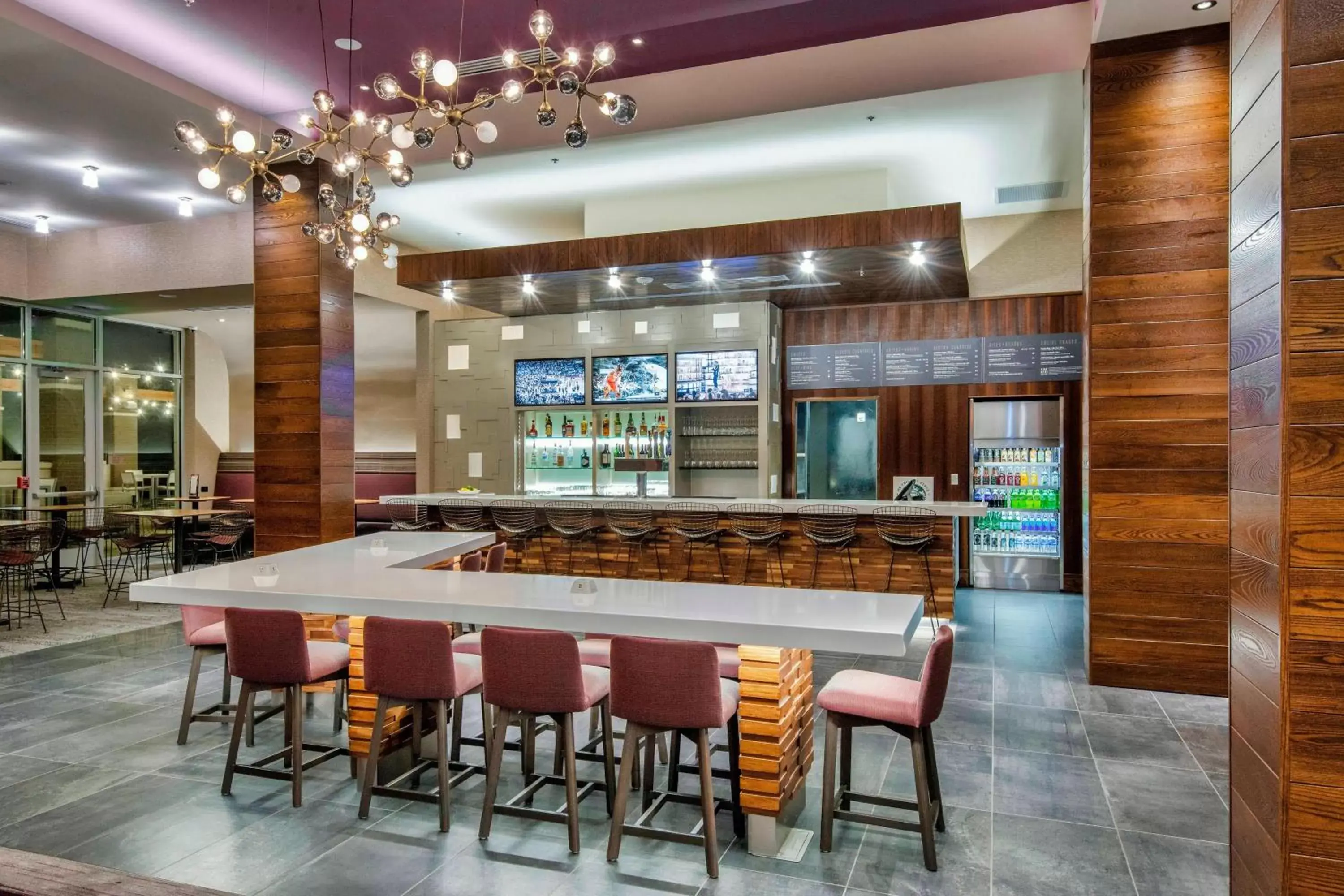 Restaurant/places to eat, Lounge/Bar in Courtyard by Marriott Raleigh Cary/Parkside Town Commons