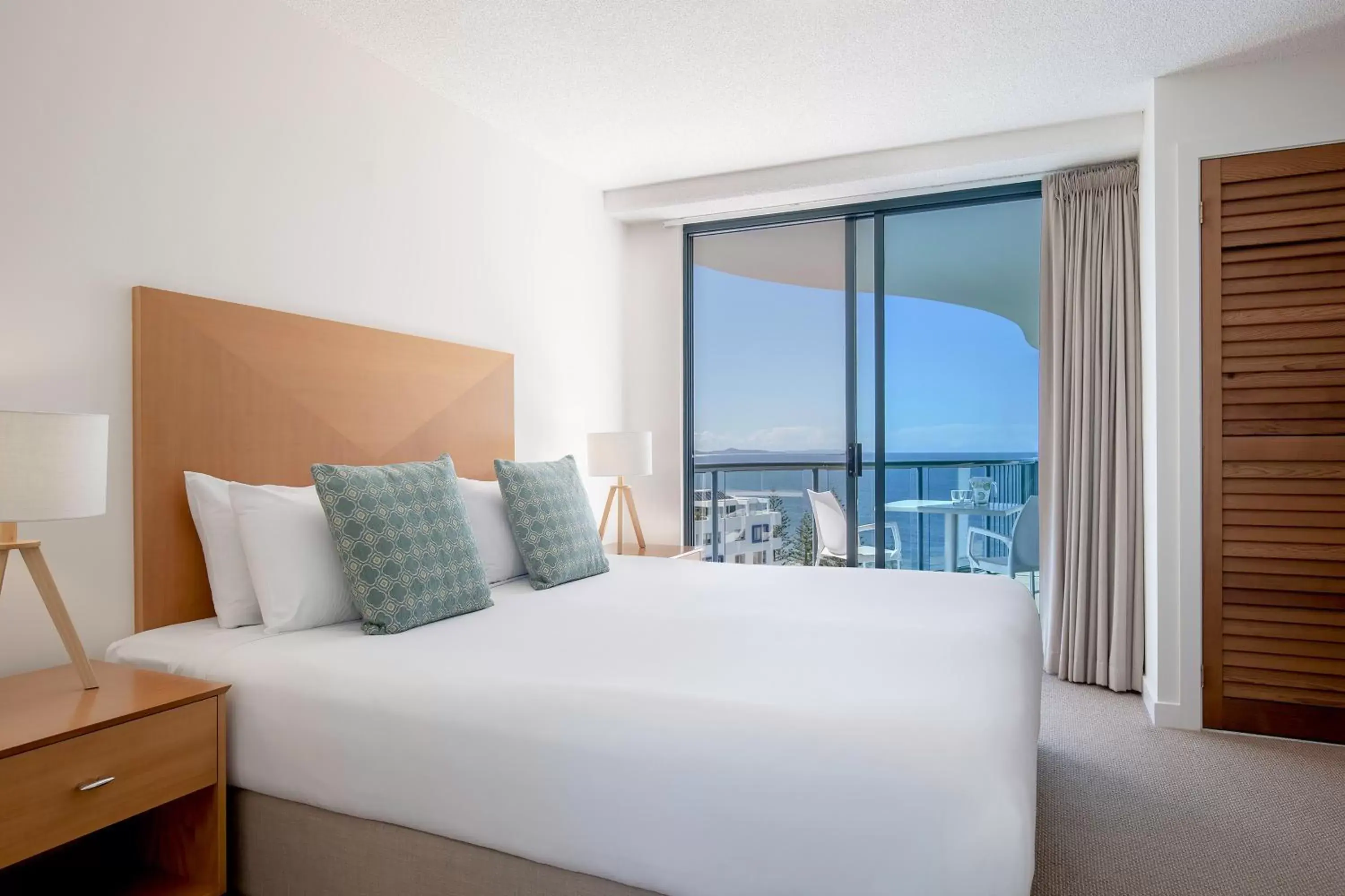 Bed in Mantra Mooloolaba Beach