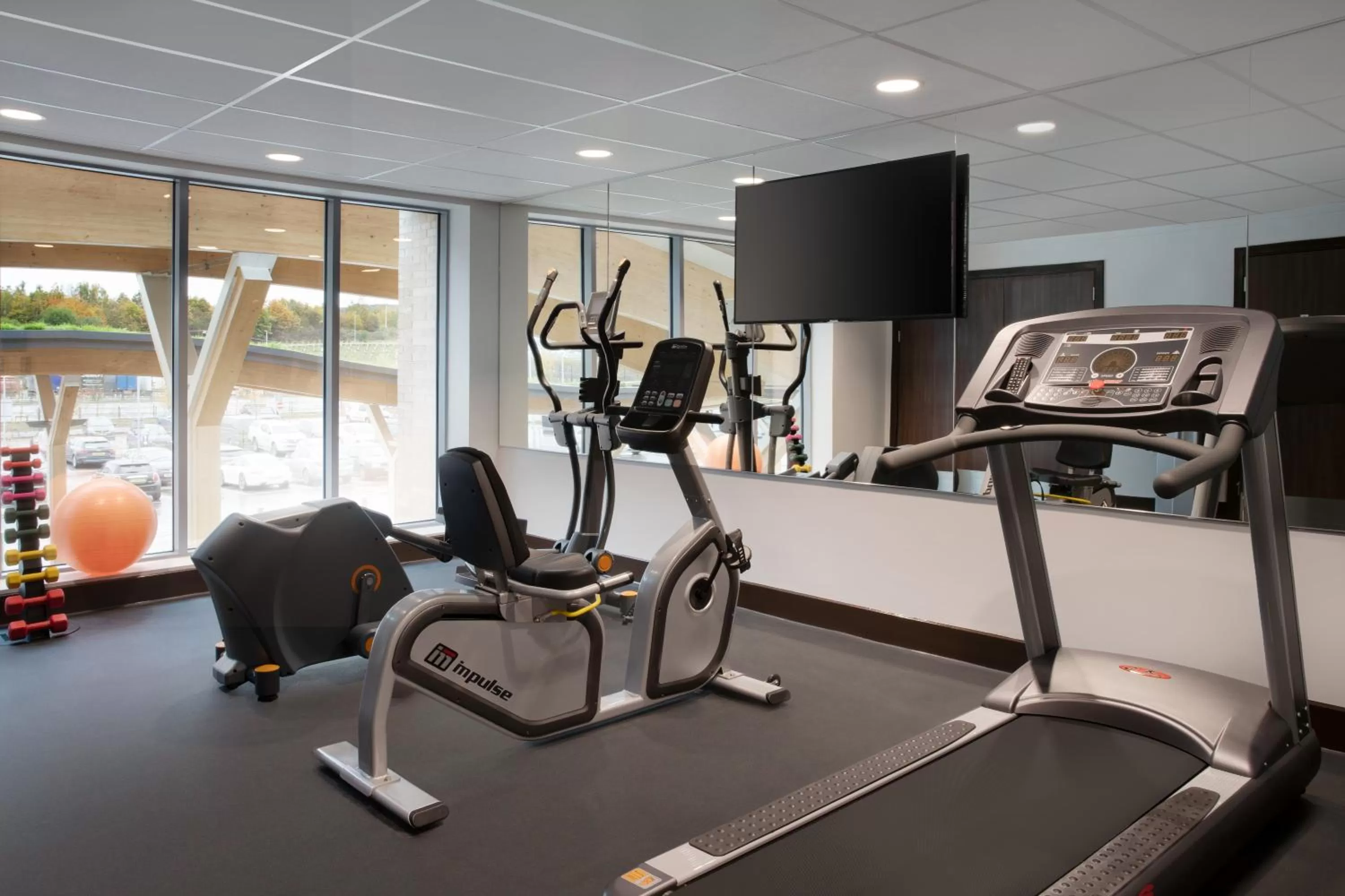 Fitness centre/facilities in Ramada by Wyndham Leeds East