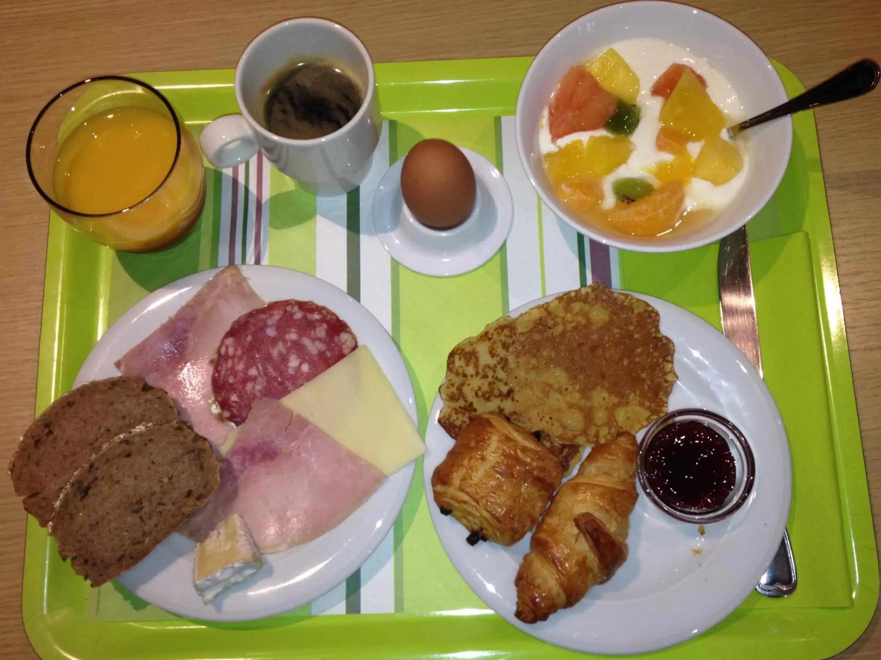 Breakfast in Hôtel Relais d'Étretat