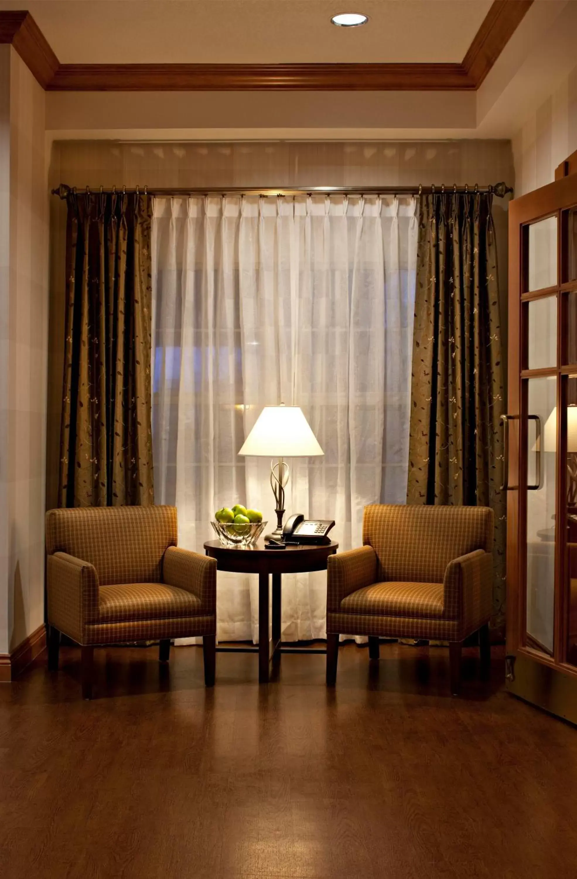 Lobby or reception, Seating Area in Country Inn & Suites by Radisson, Calgary-Northeast