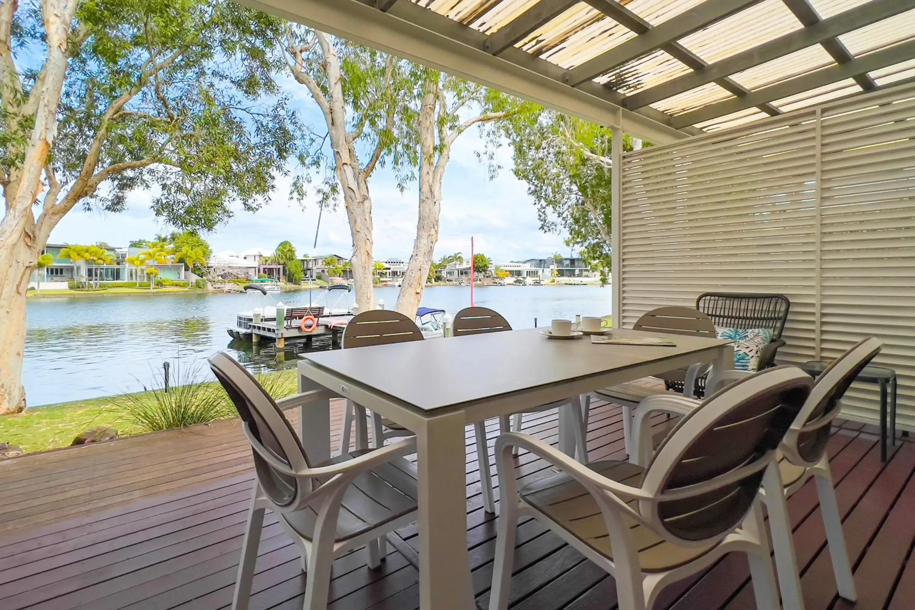 Noosa Entrance Waterfront Resort