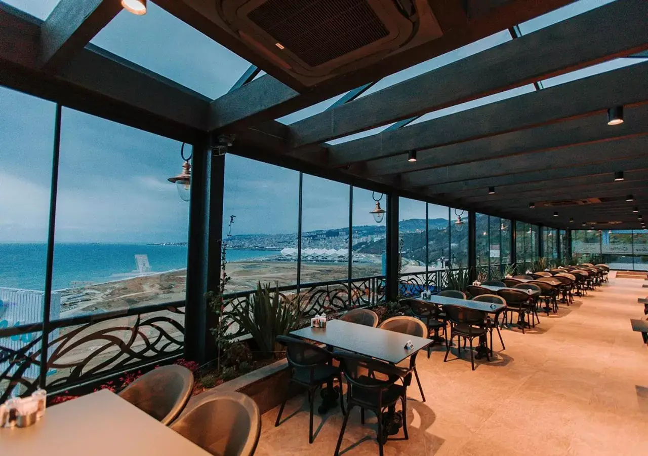 Restaurant/places to eat in Peerless Villas Hotel Restaurant/places to eat in Peerless Villas Hotel