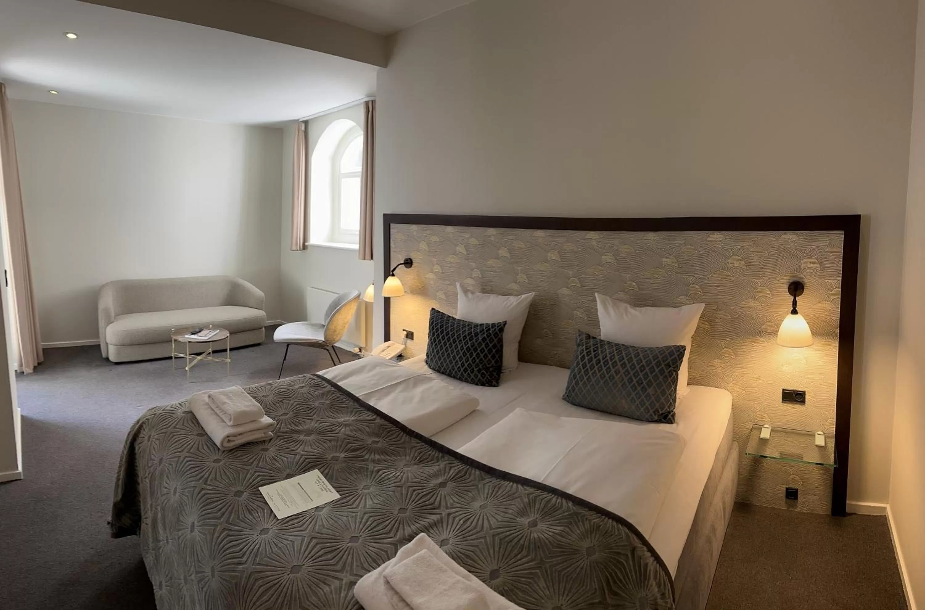 Superior Double Room in Ascot Hotel