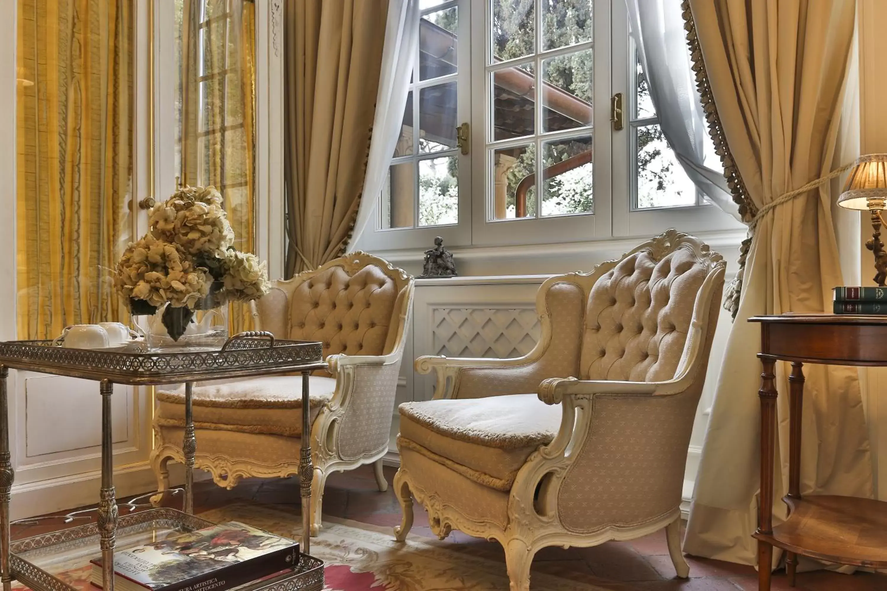Decorative detail, Seating Area in Villa Le Fontanelle - Residenza d'Epoca
