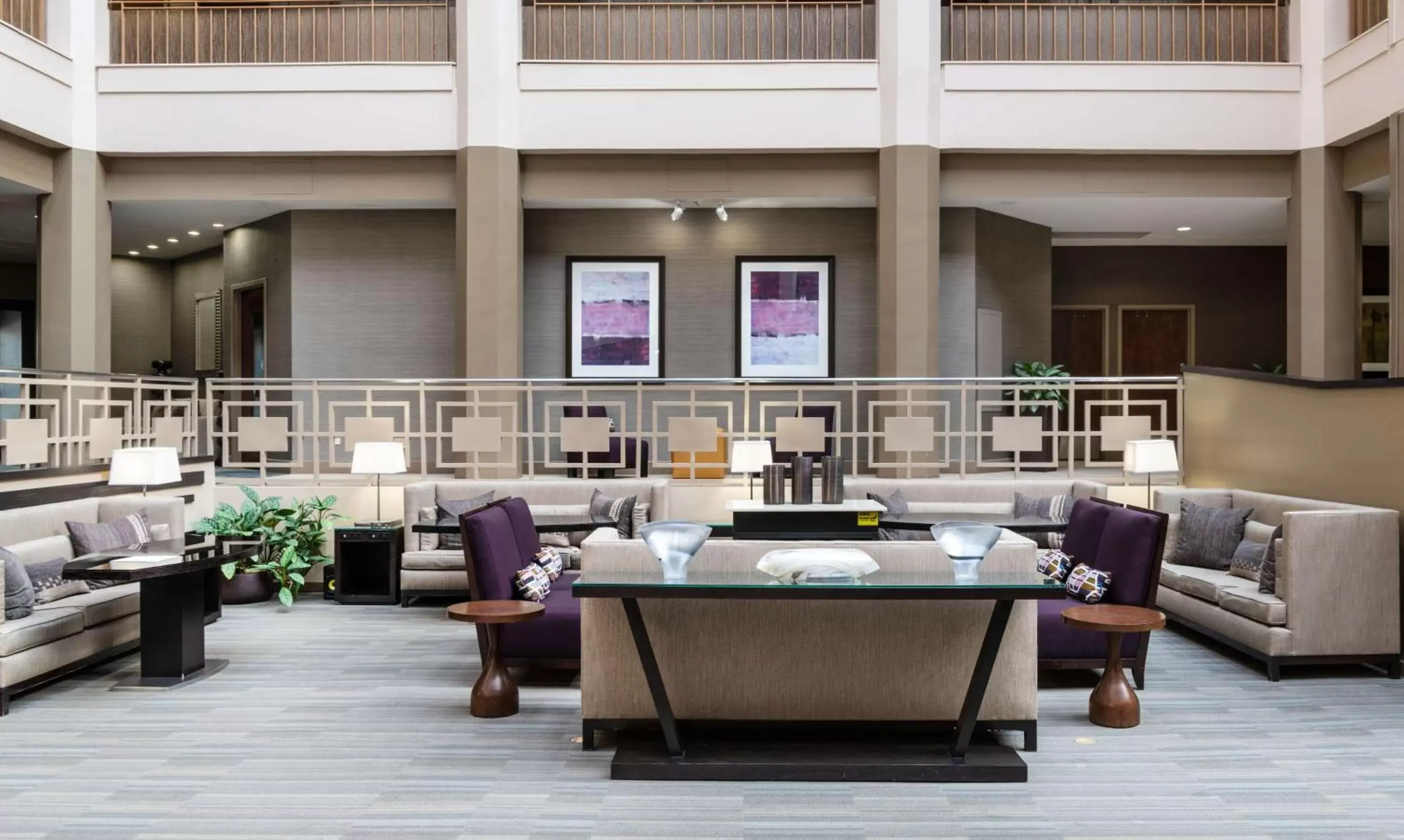 Lobby or reception in Embassy Suites by Hilton Chicago North Shore Deerfield