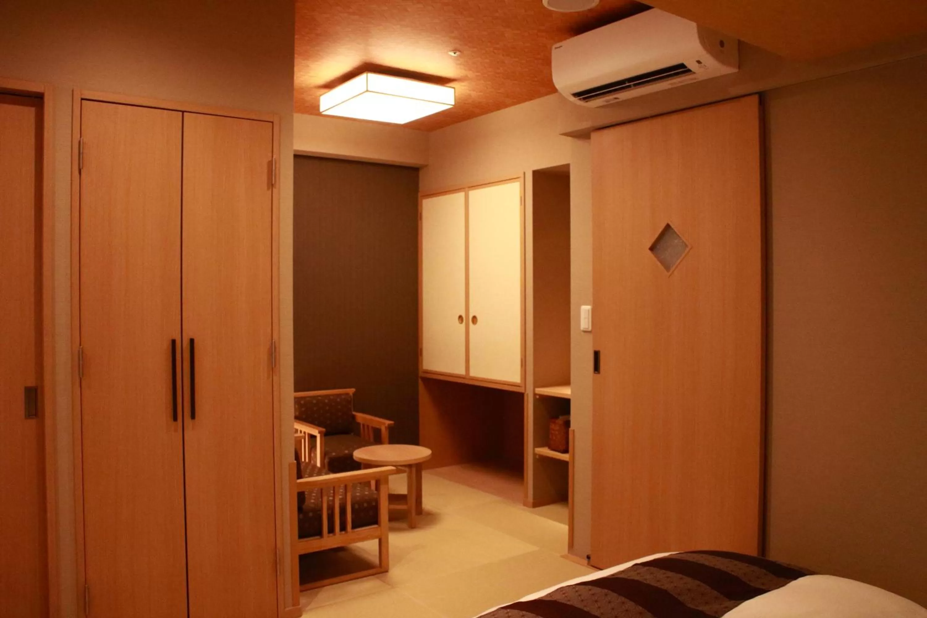 Decorative detail, Bed in Onyado Nono Namba Natural Hot Spring