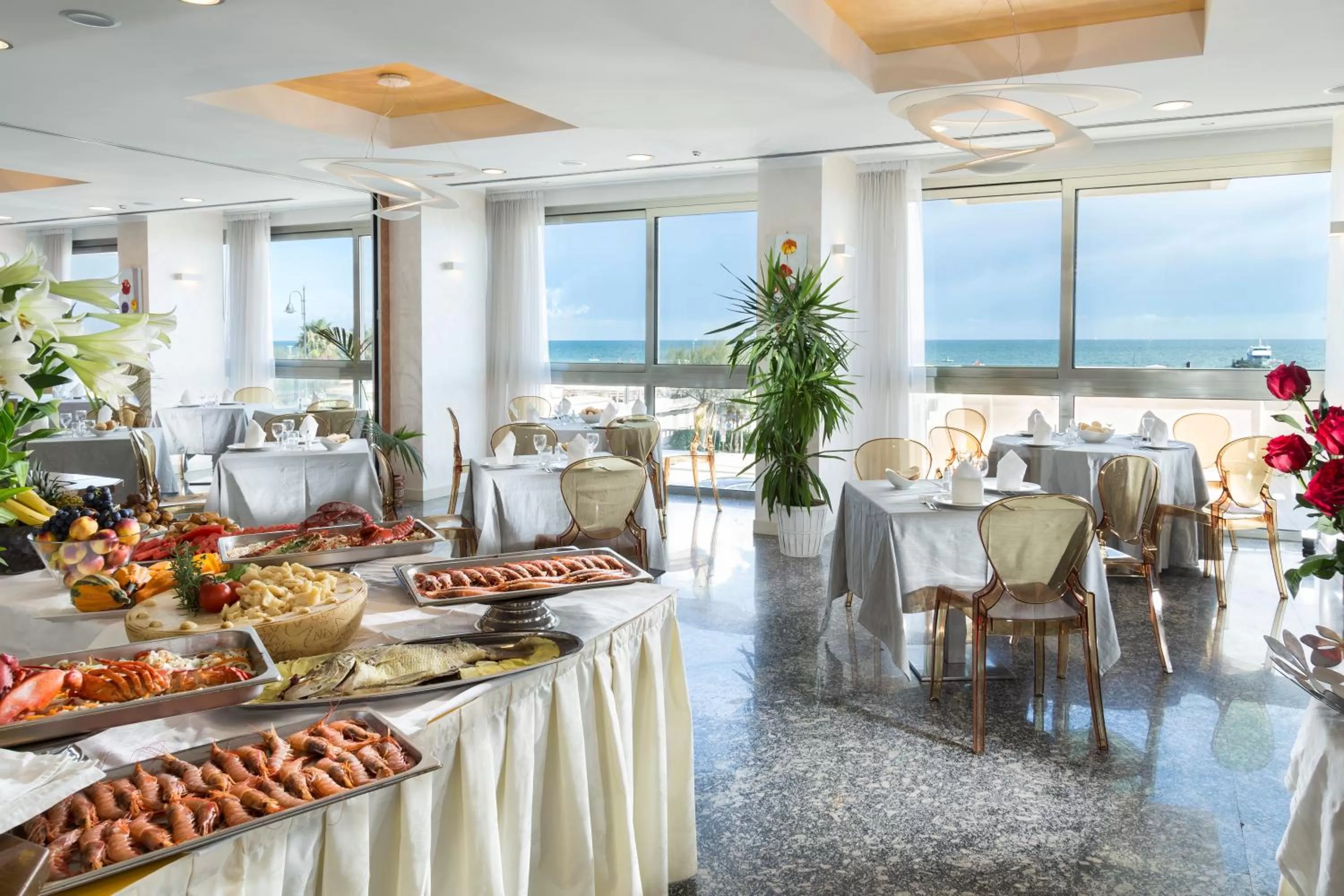 Restaurant/places to eat in Terminal Palace & SPA