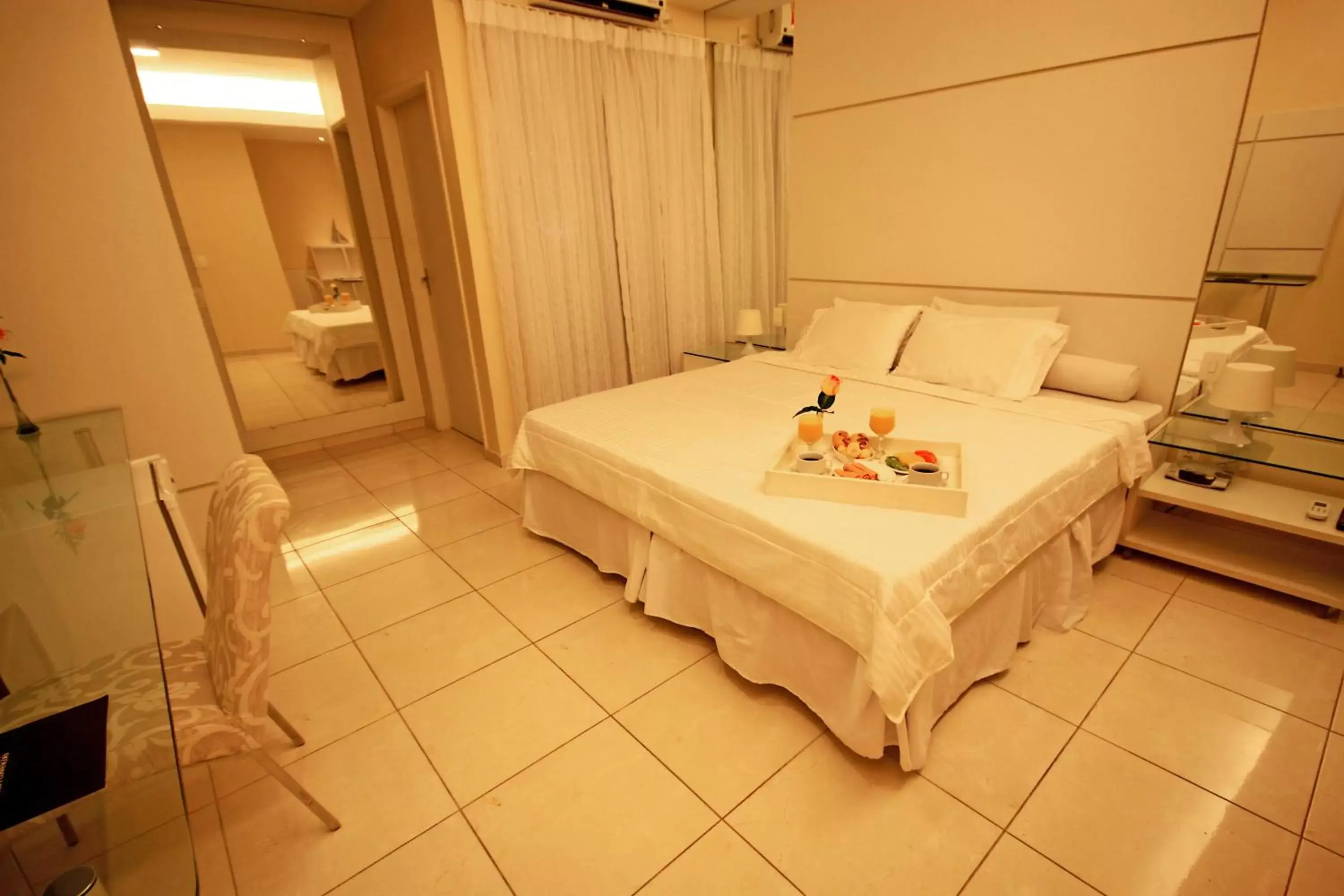 Photo of the whole room, Bed in Hotel Jangadeiro