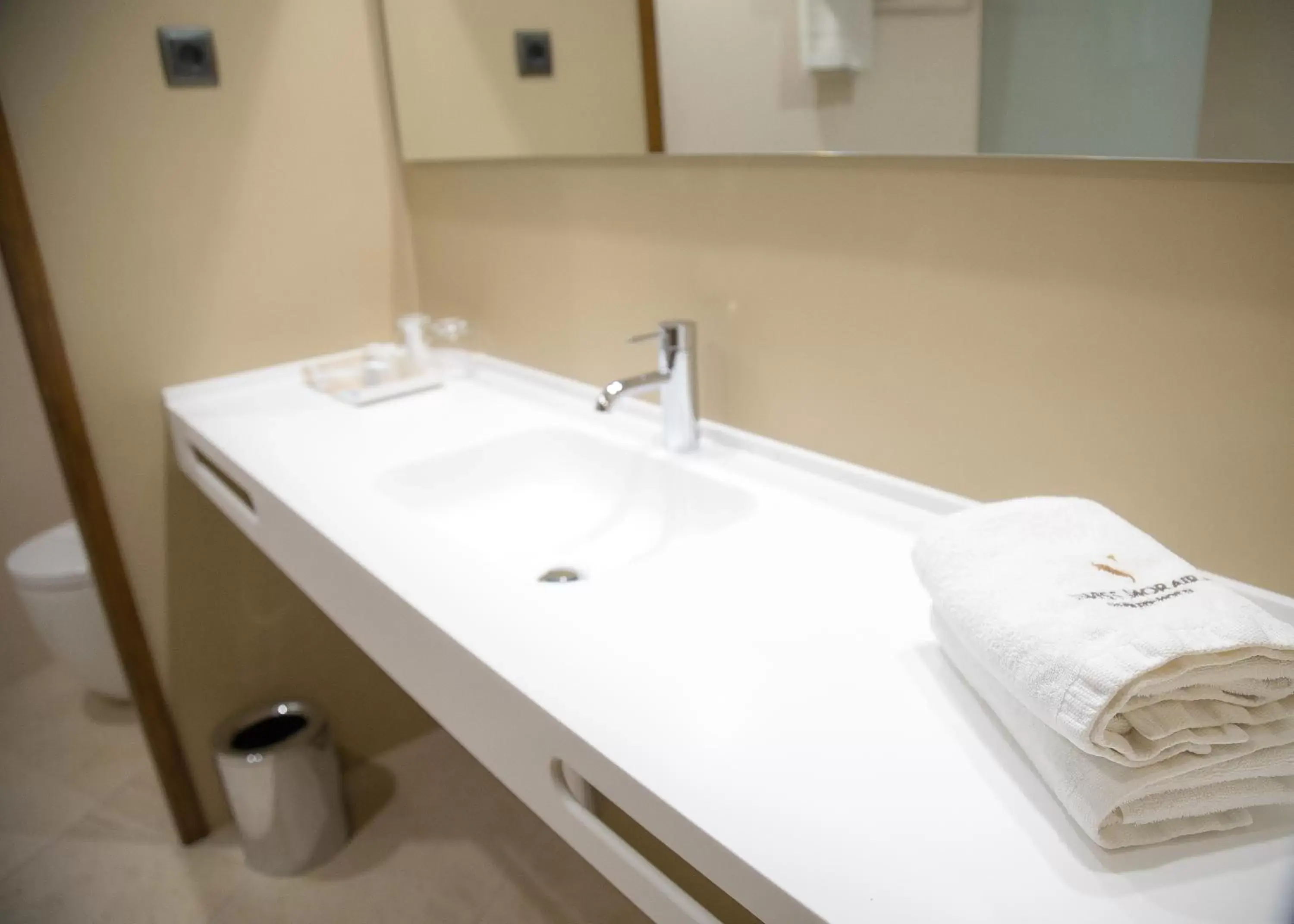 Bathroom in Hotel Swiss Moraira