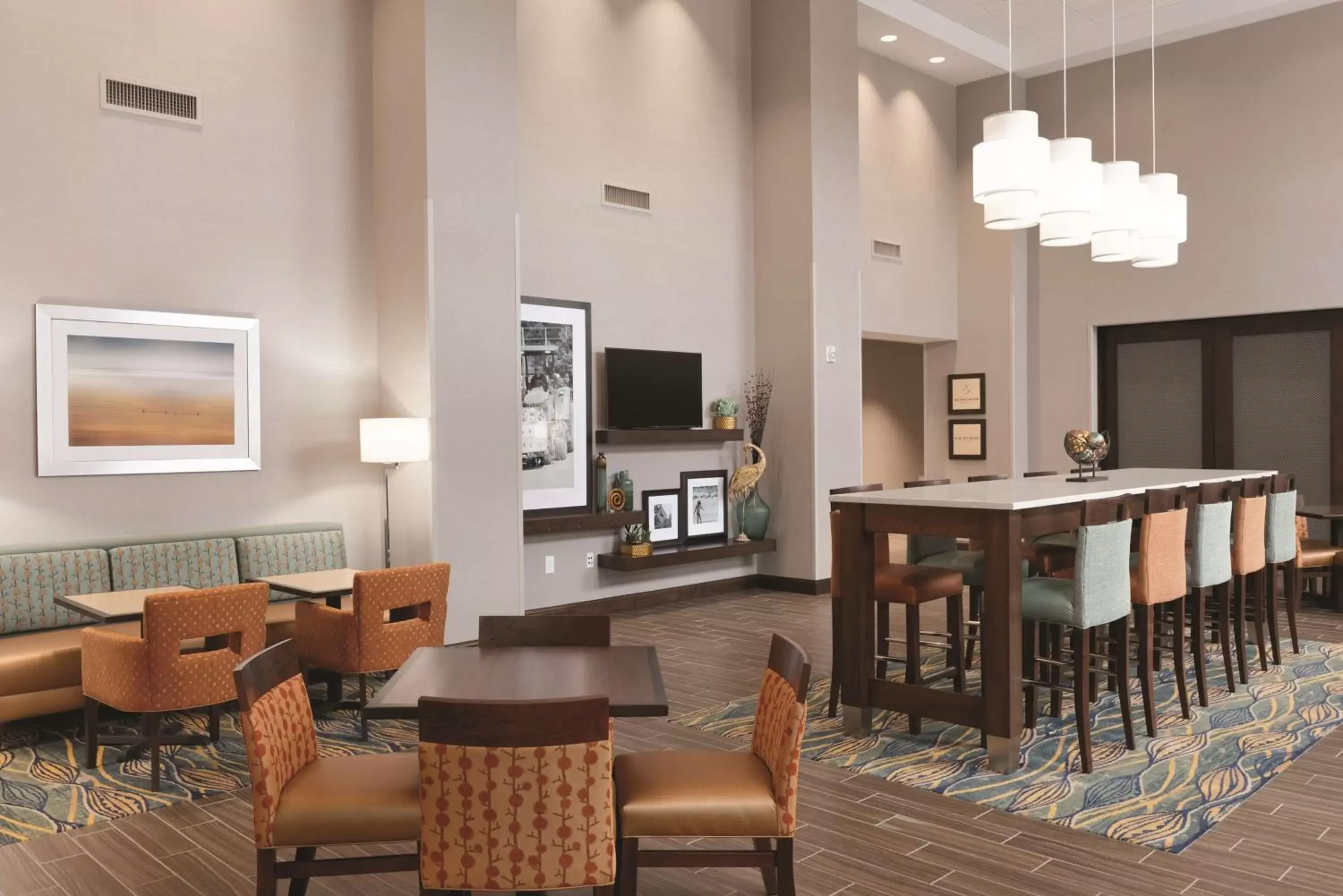 Lobby or reception in Hampton Inn & Suites - DeLand