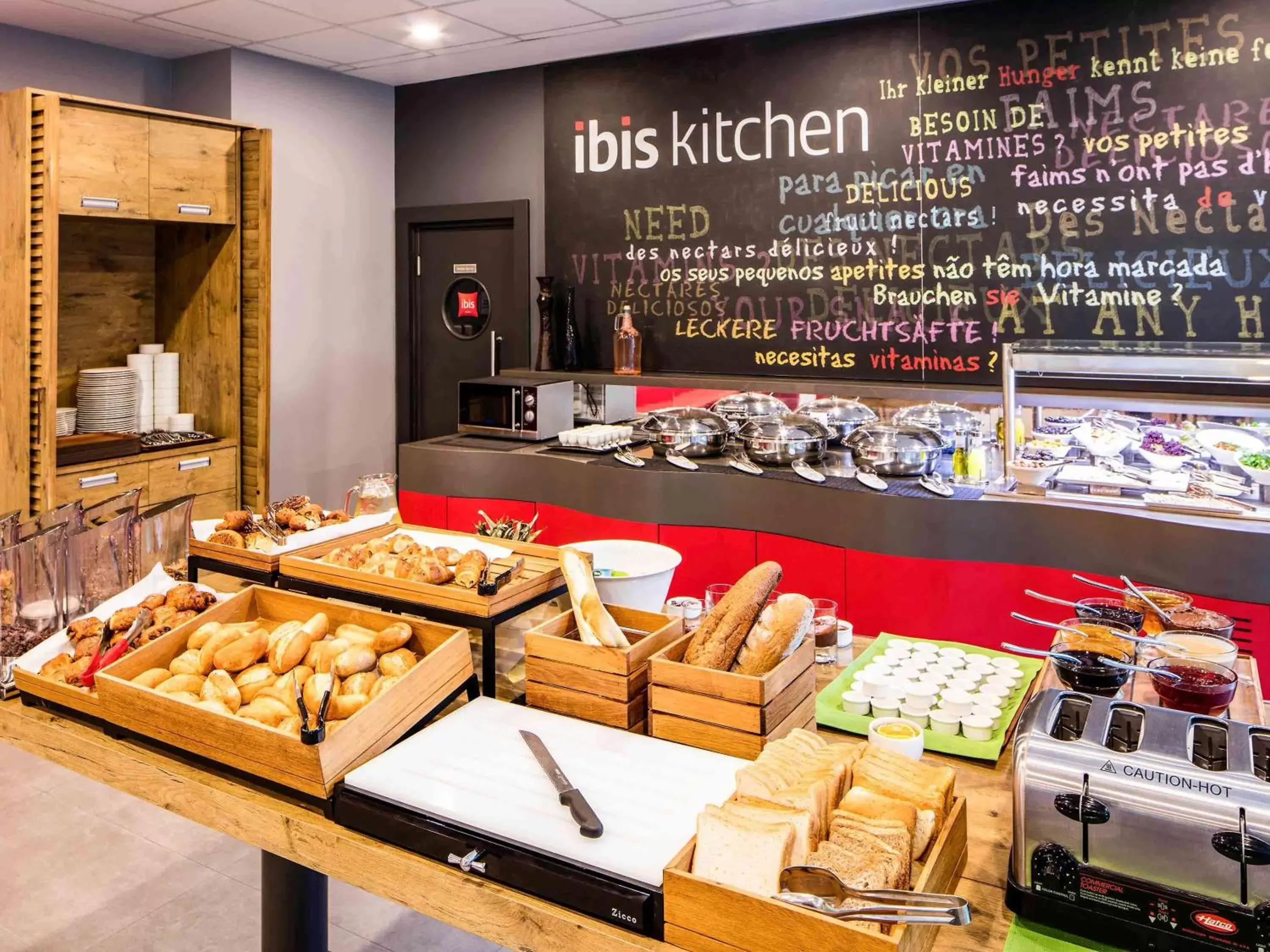 Restaurant/places to eat in Ibis Istanbul West