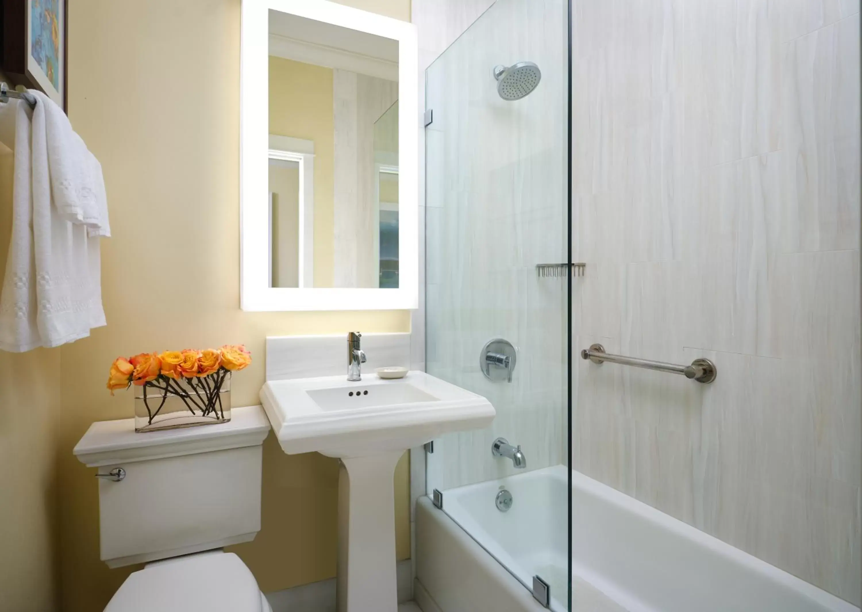 Queen Room with Two Queen Beds in Grande Colonial La Jolla Queen Room with Two Queen Beds in Grande Colonial La Jolla