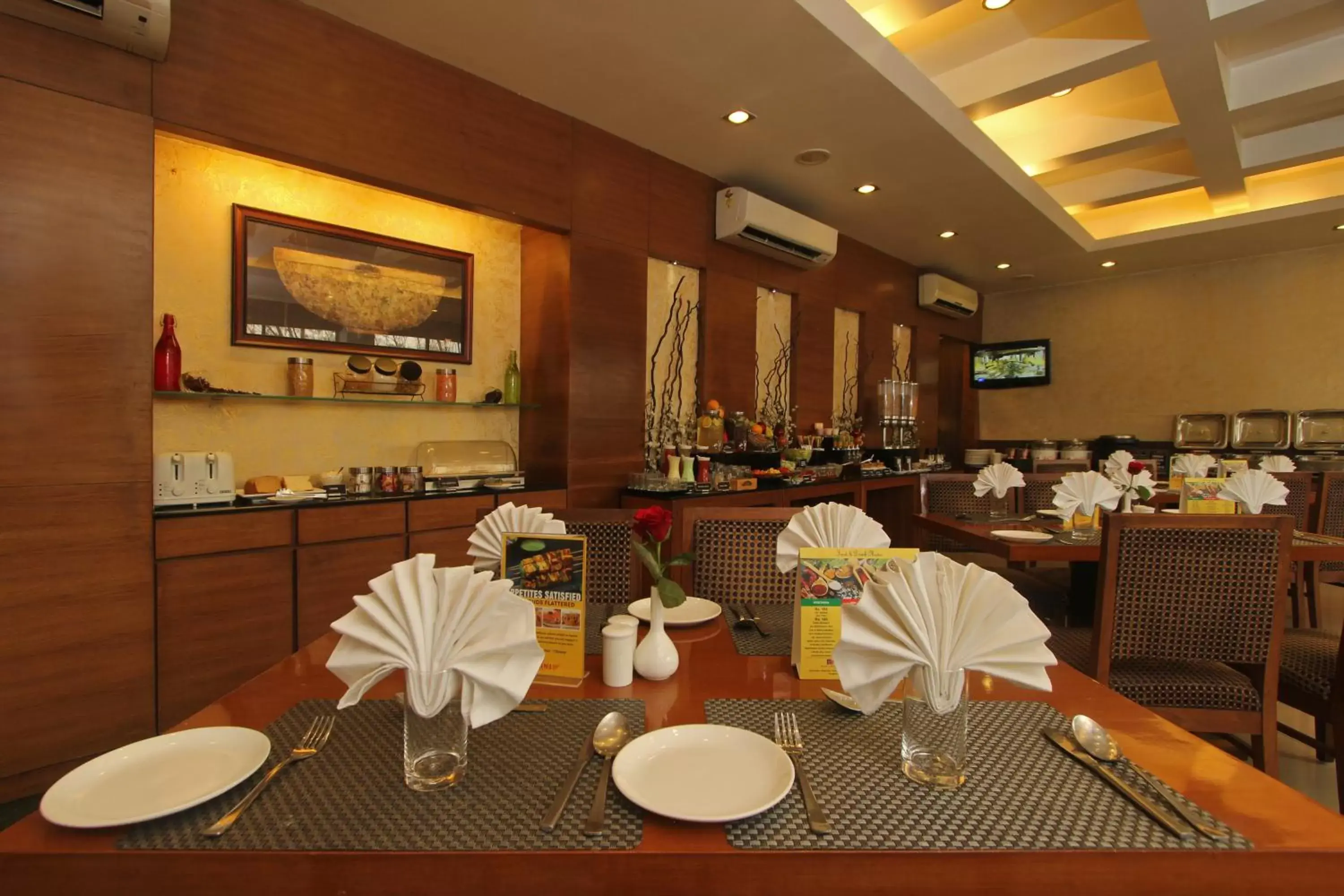 Restaurant/places to eat in Hotel Phoenix Koregaon Park Restaurant/places to eat in Hotel Phoenix Koregaon Park