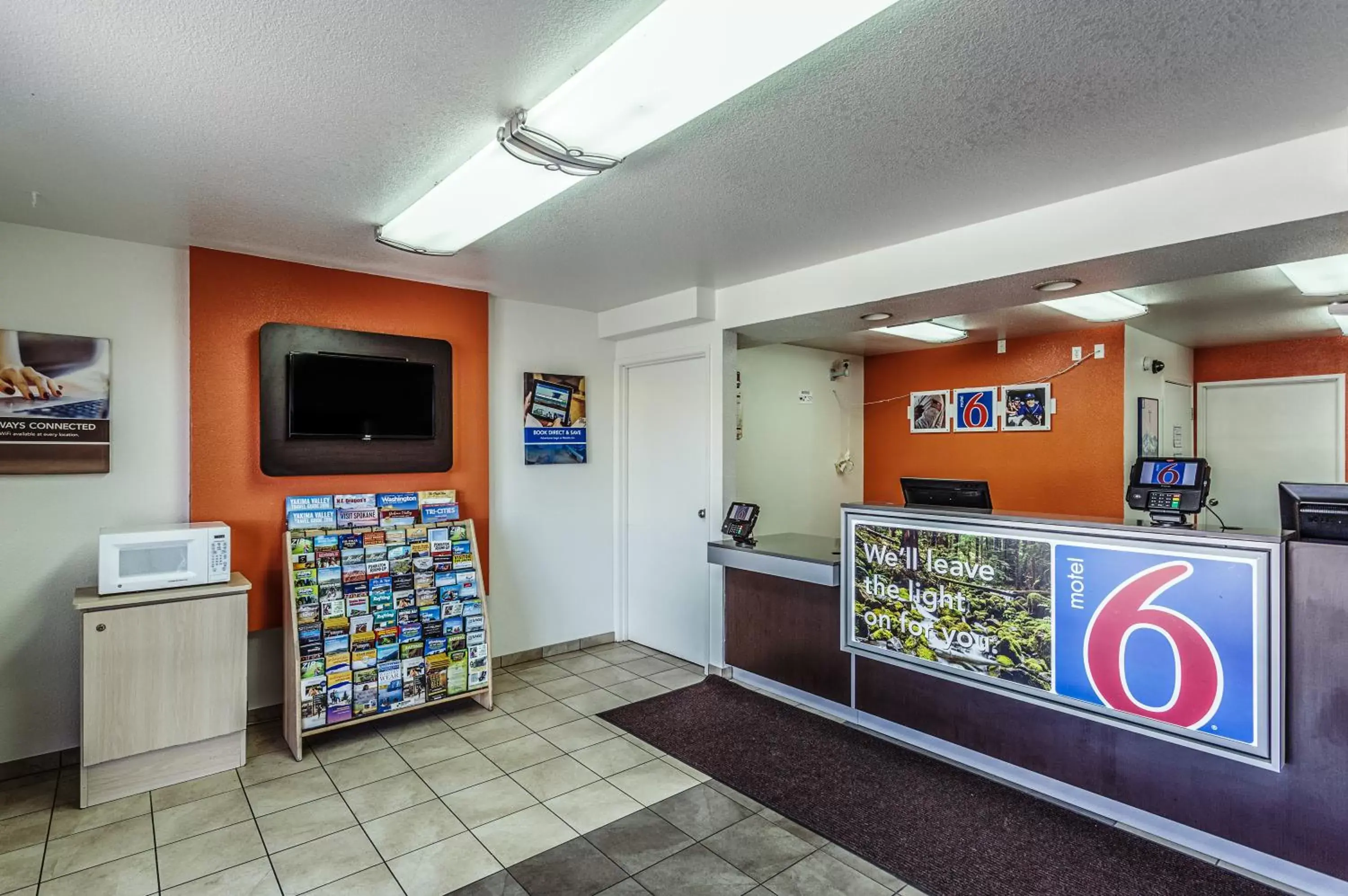 Lobby or reception, Lobby/Reception in Motel 6-Richland, WA