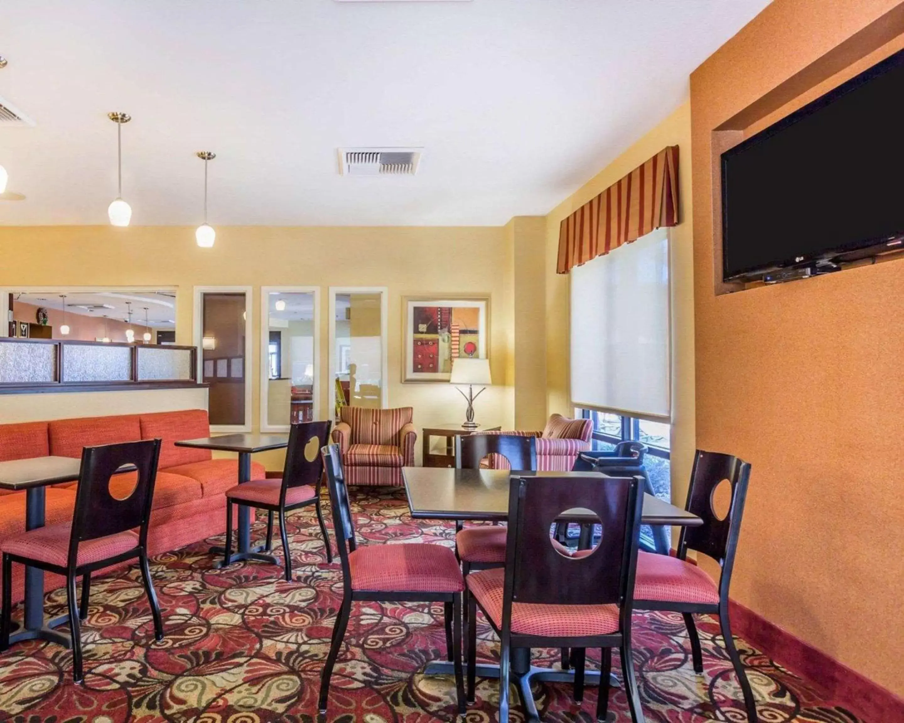 Restaurant/Places to Eat in Comfort Suites Blythe