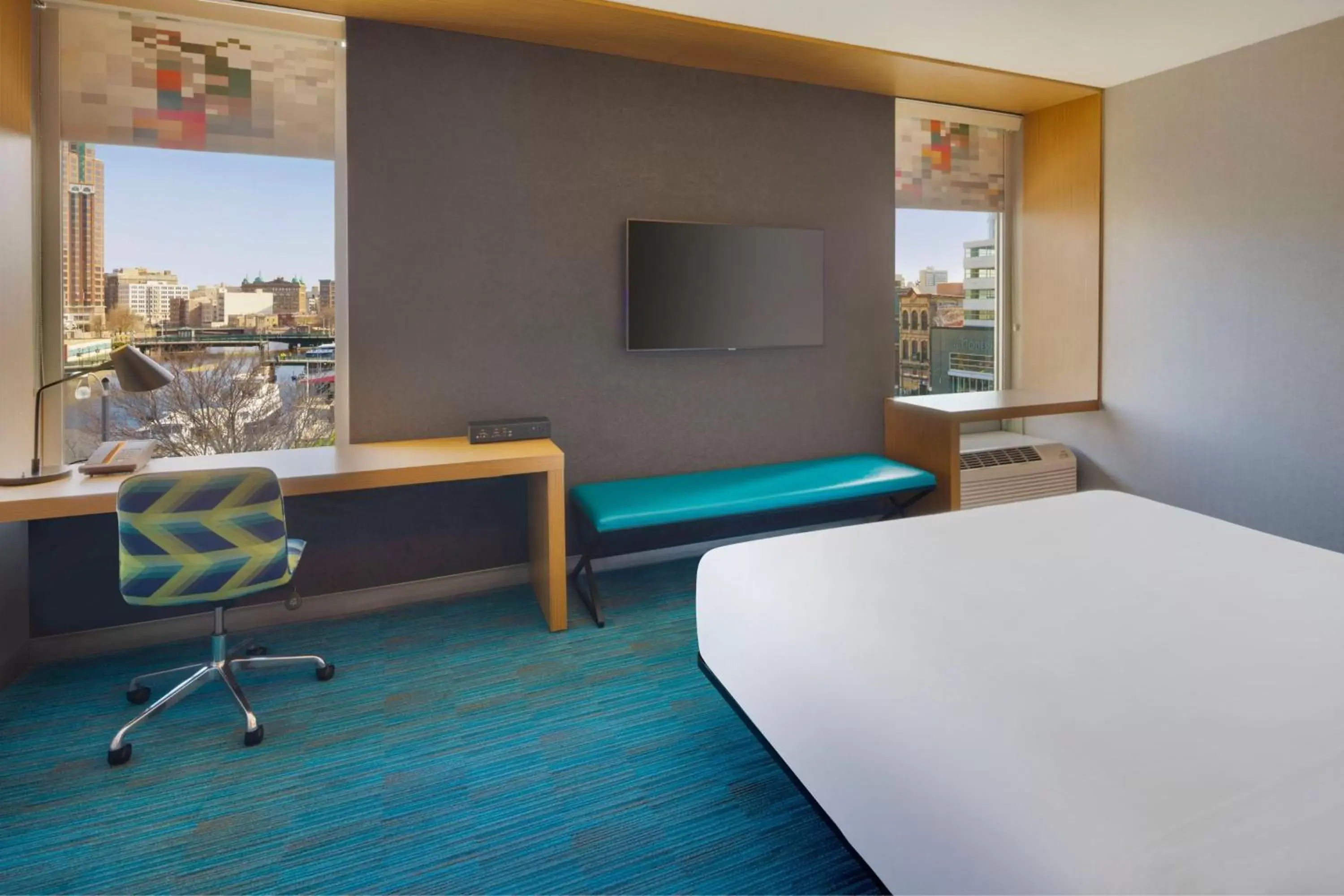 Photo of the whole room in aloft Hotel Milwaukee Downtown