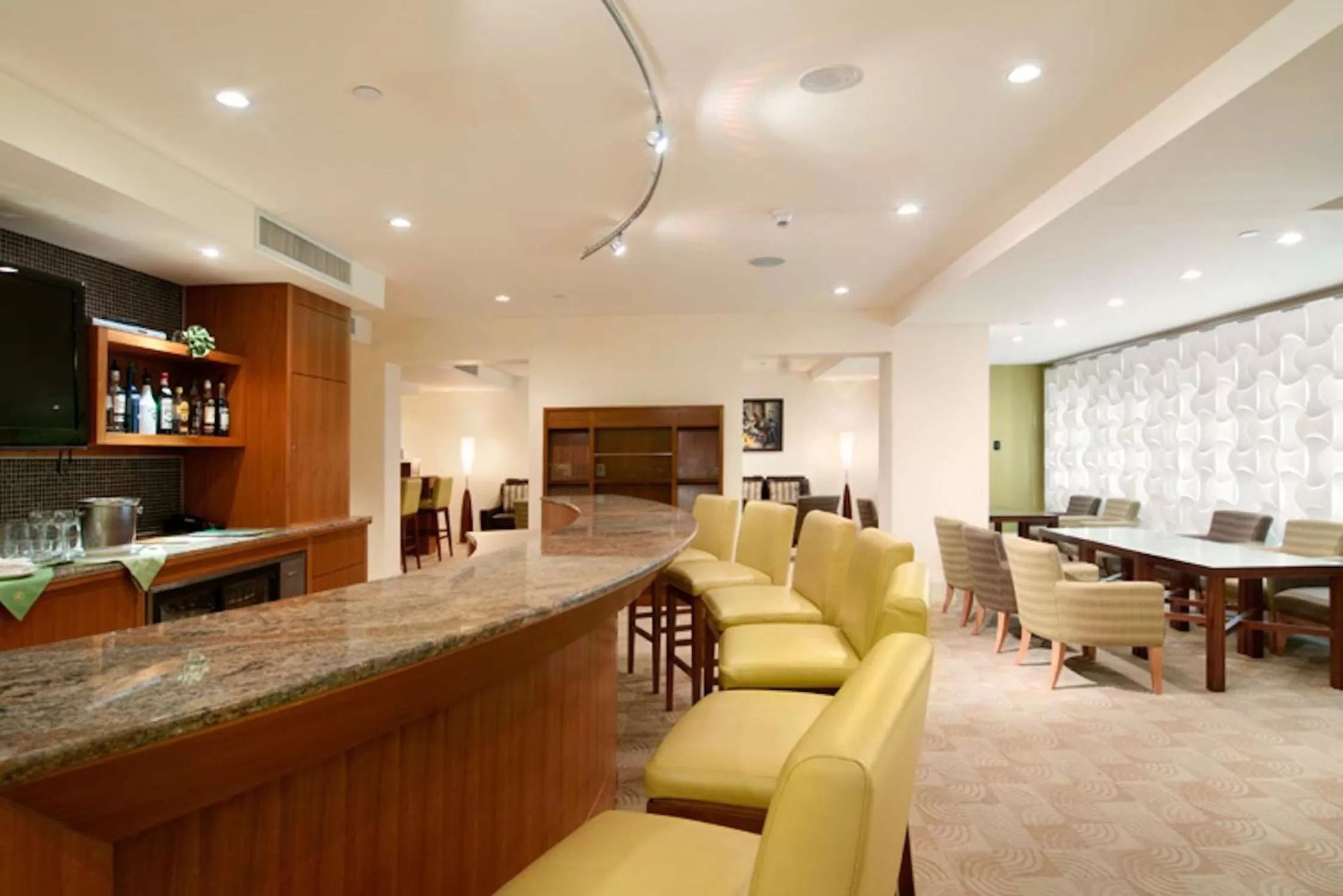 Lounge or bar in Hilton Trinidad & Conference Centre