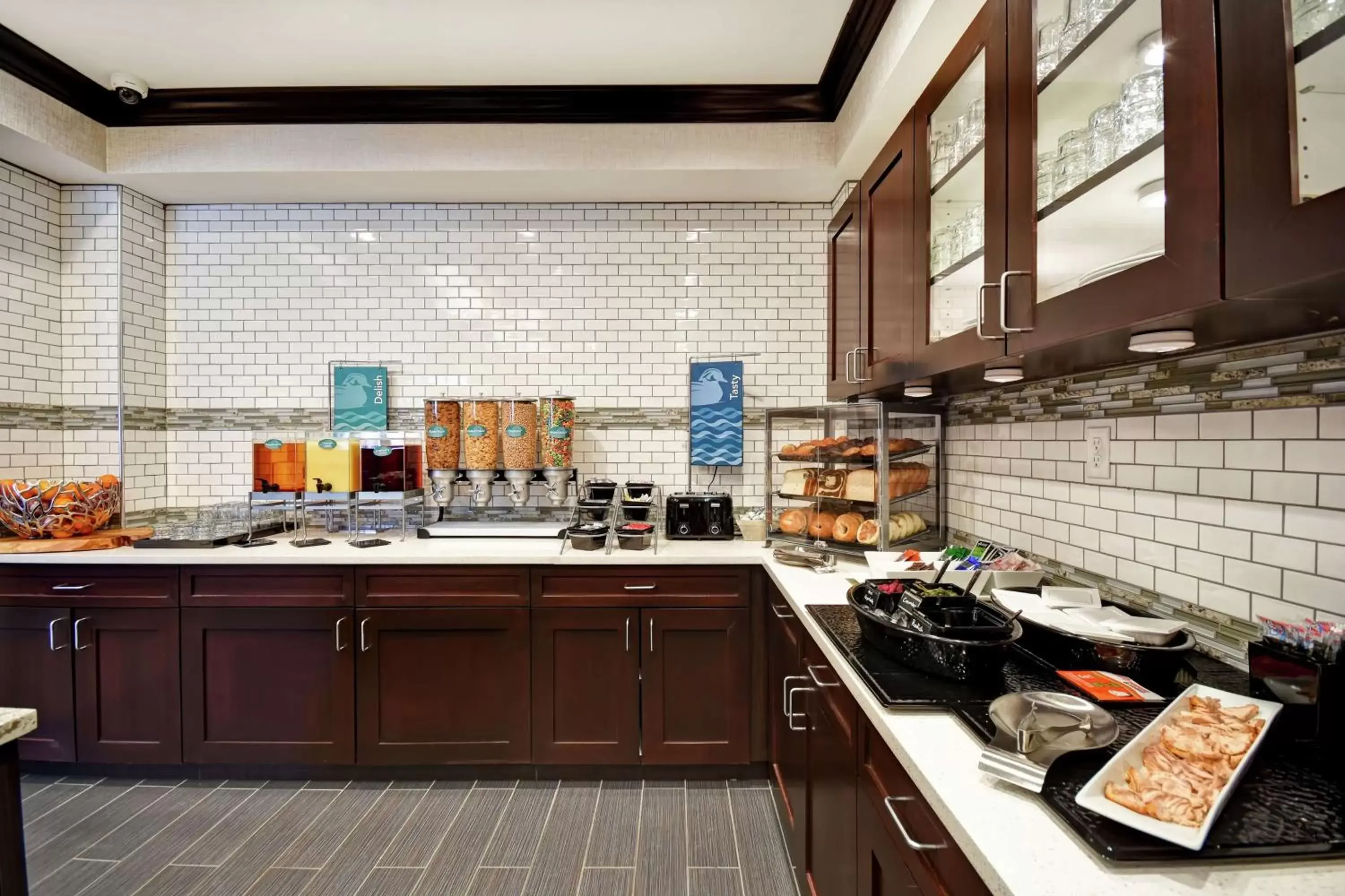 Dining area, Kitchen/Kitchenette in Homewood Suites by Hilton Novi Detroit