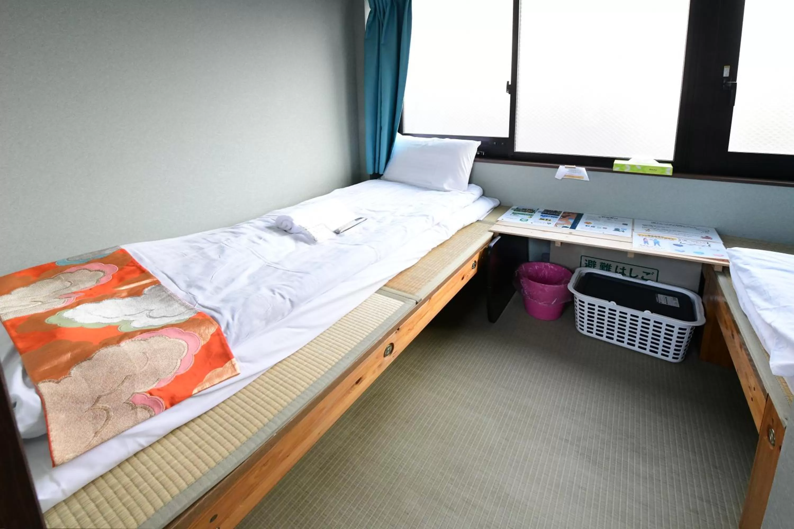 Bed in 無料wi-fi JING HOUSE 秋葉原 電動自転車レンタル