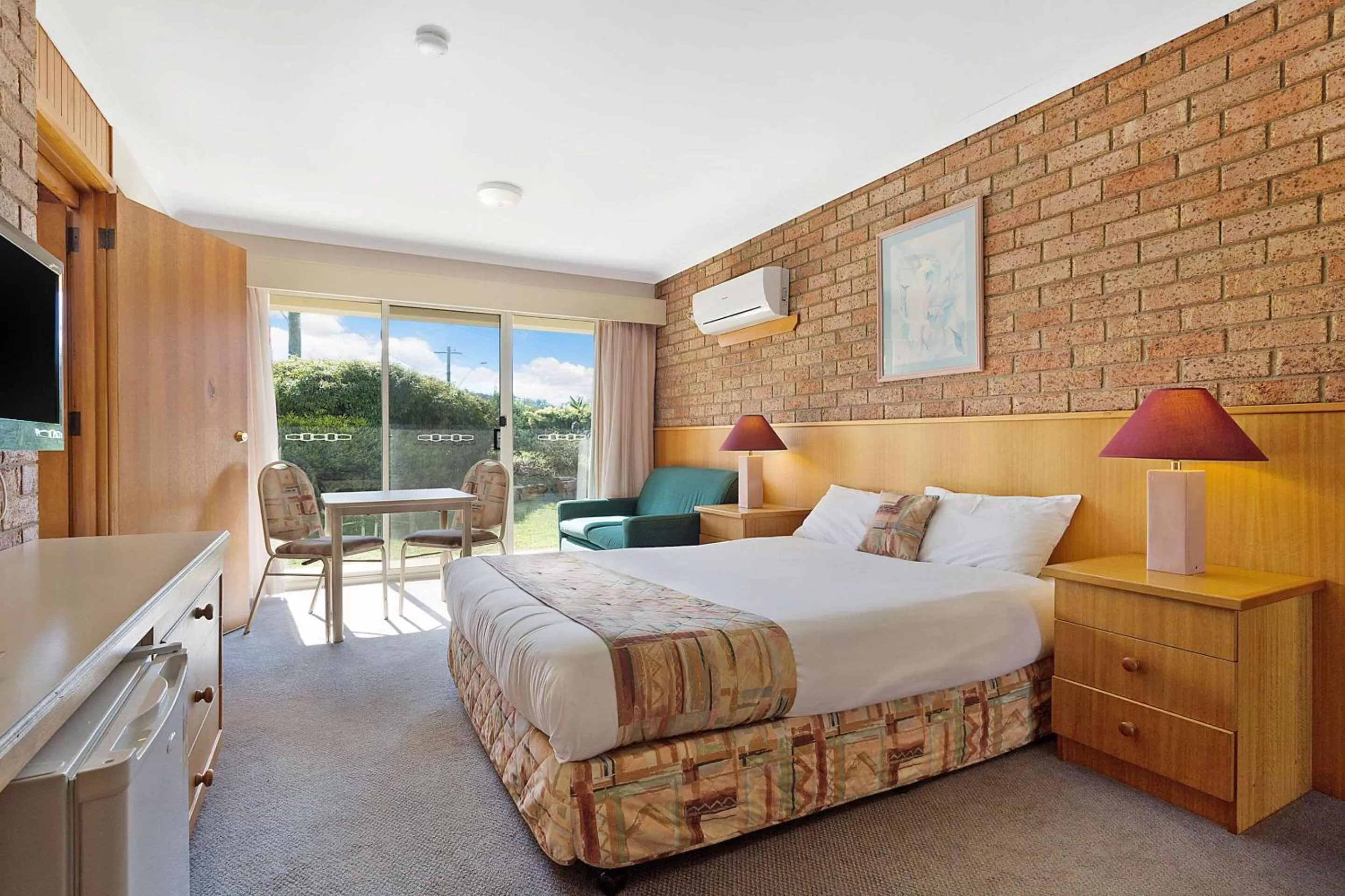 Bedroom, Bed in Merimbula Sapphire Motel