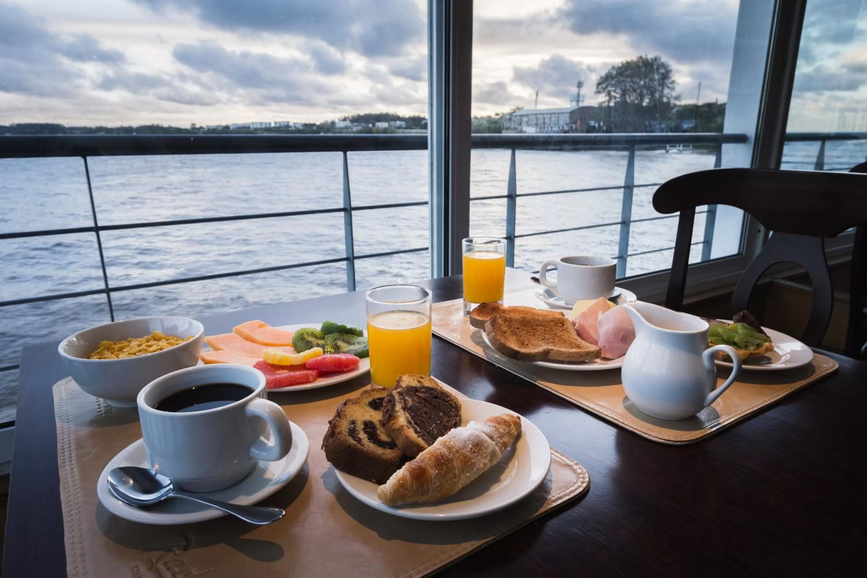 Restaurant/places to eat in Radisson Hotel Colonia del Sacramento