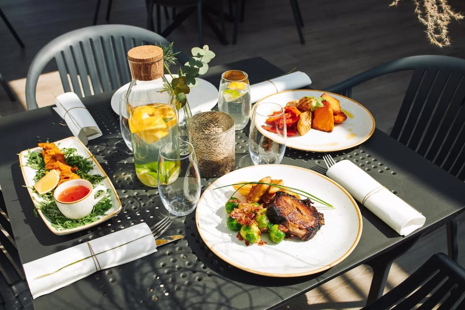 Restaurant/places to eat in Molo Park Aparthotel