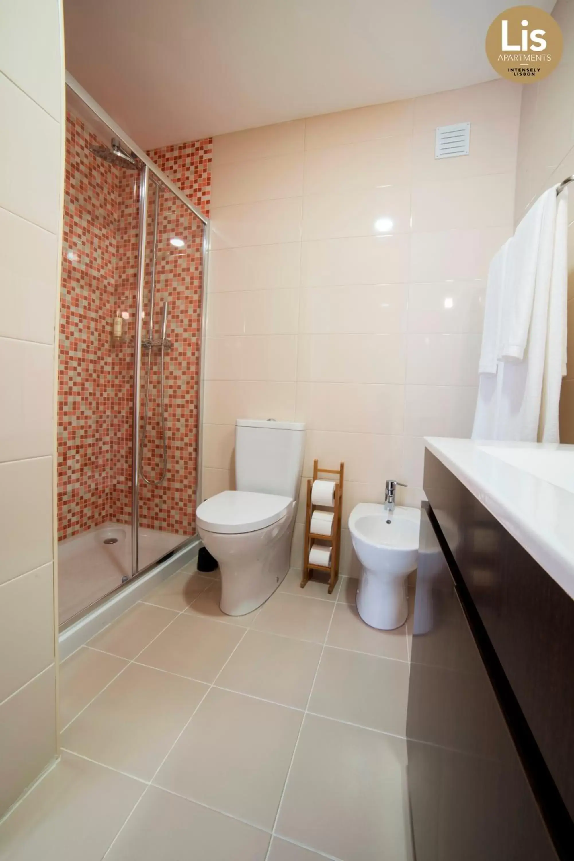Toilet, Bathroom in Lis Apartments