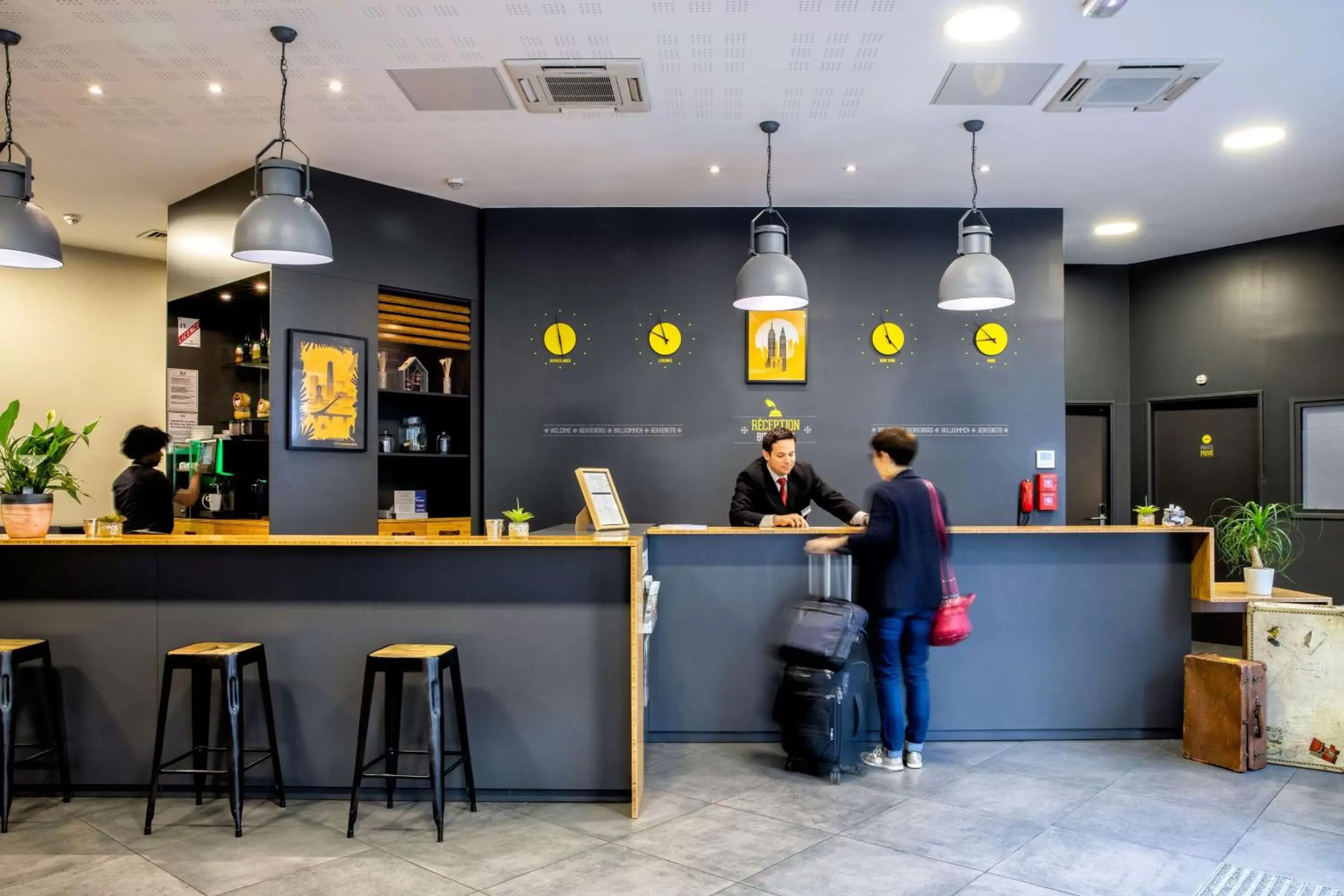 Lobby or reception in Best Western Plus Suitcase Paris La Défense Lobby or reception in Best Western Plus Suitcase Paris La Défense